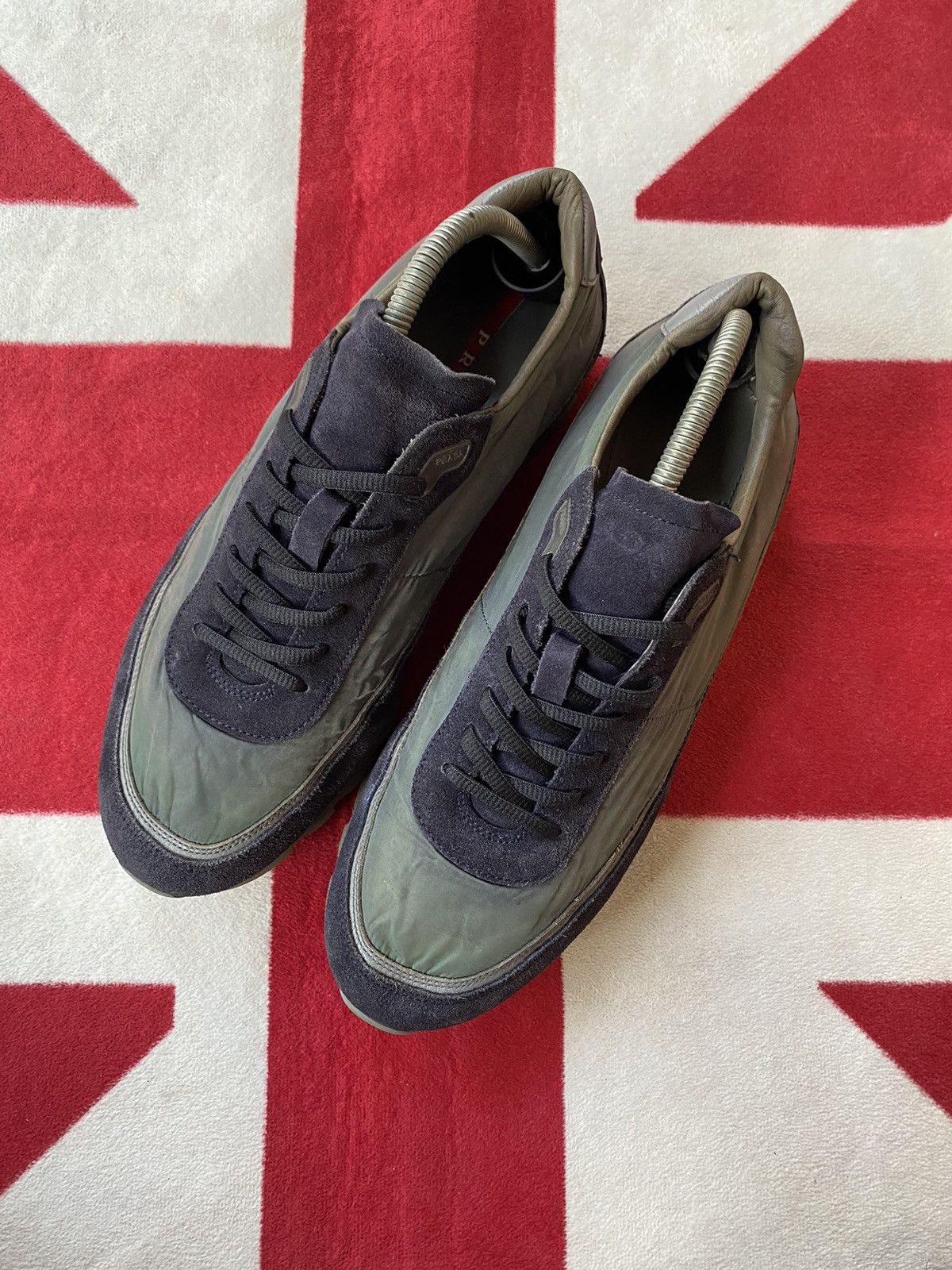 Prada Prada Low Top Shoes Size US 8 / EU 41 - 2 Thumbnail
