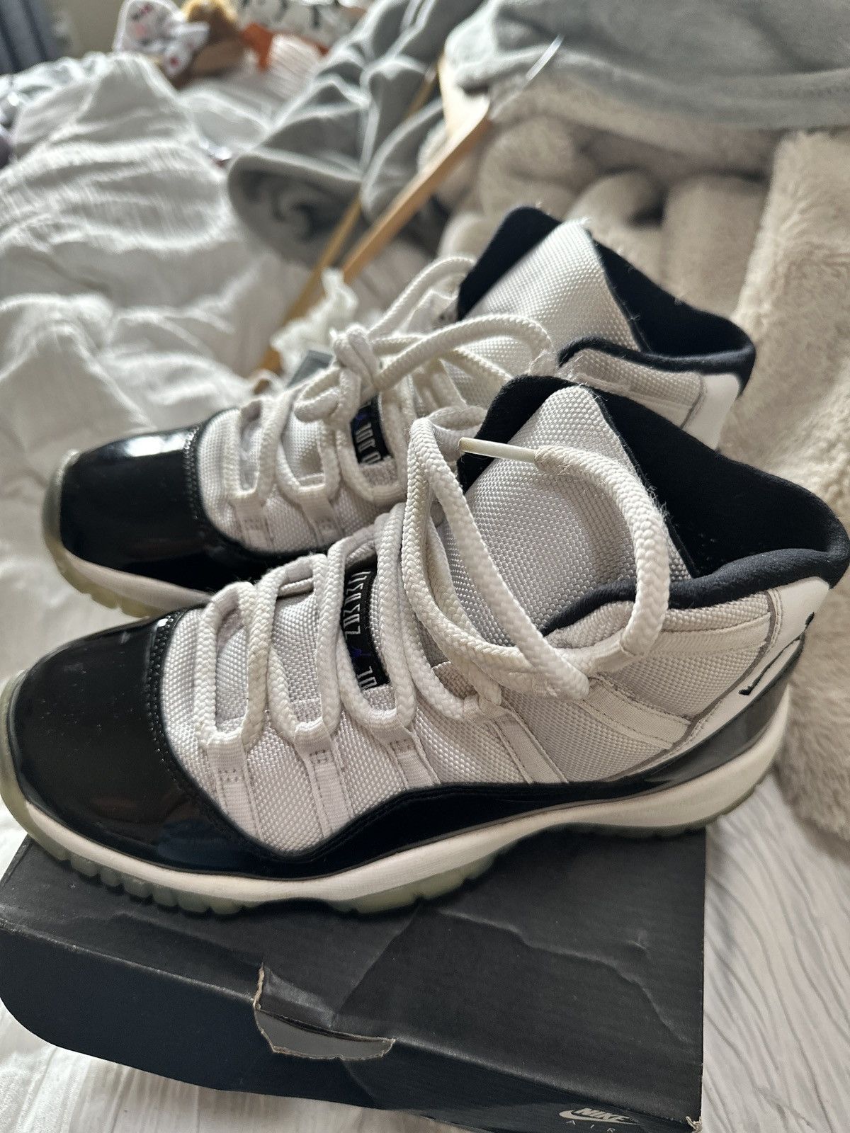 Jordan Brand Air Jordan 11 Retro Concord Size US 5 / EU 37 - 1 Thumbnail