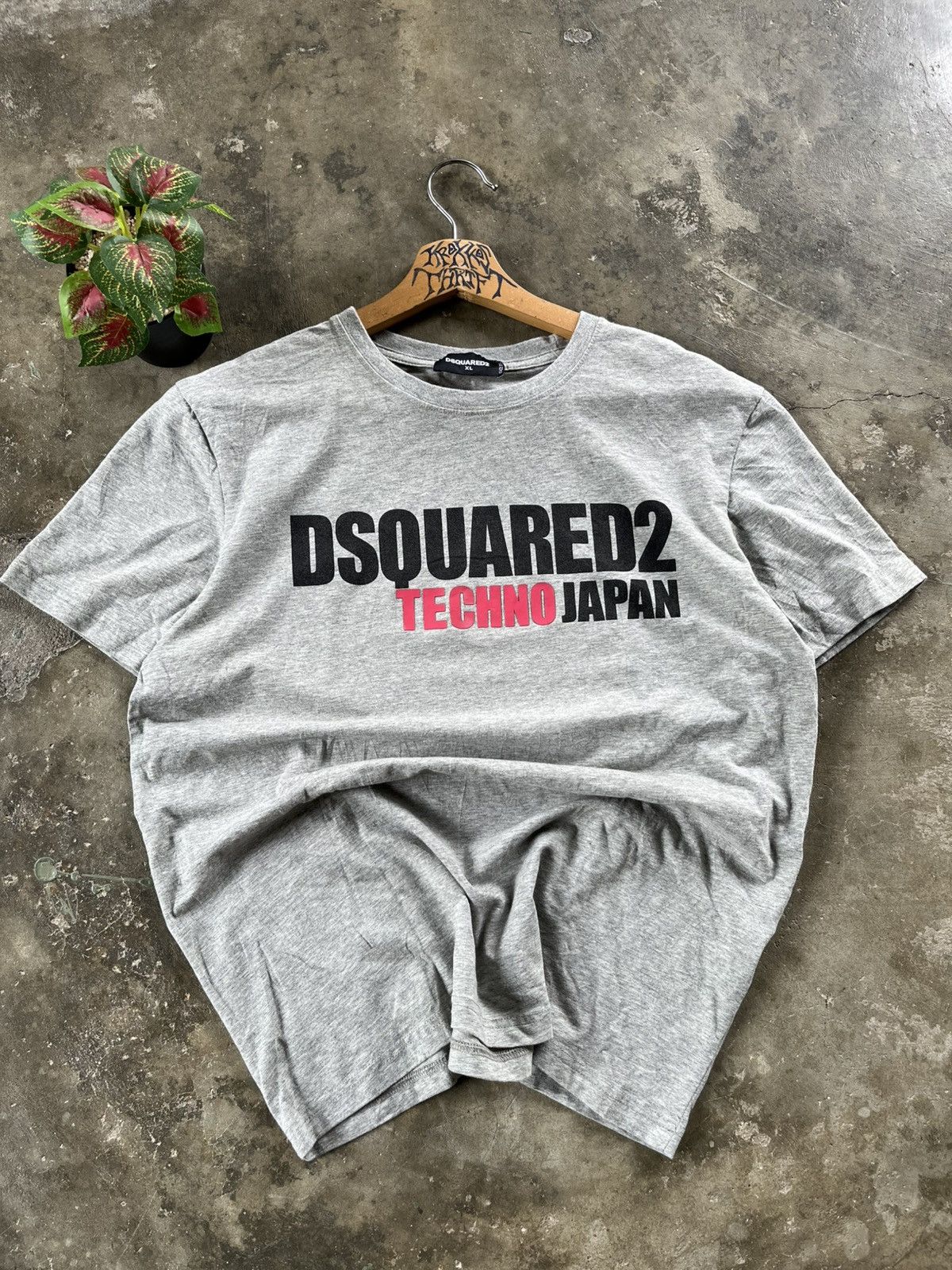 Designer × Dsquared2 ⚡️Dsquared 2 Techno Japan Big Logo Rayon Tees Size US XL / EU 56 / 4 - 1 Thumbnail