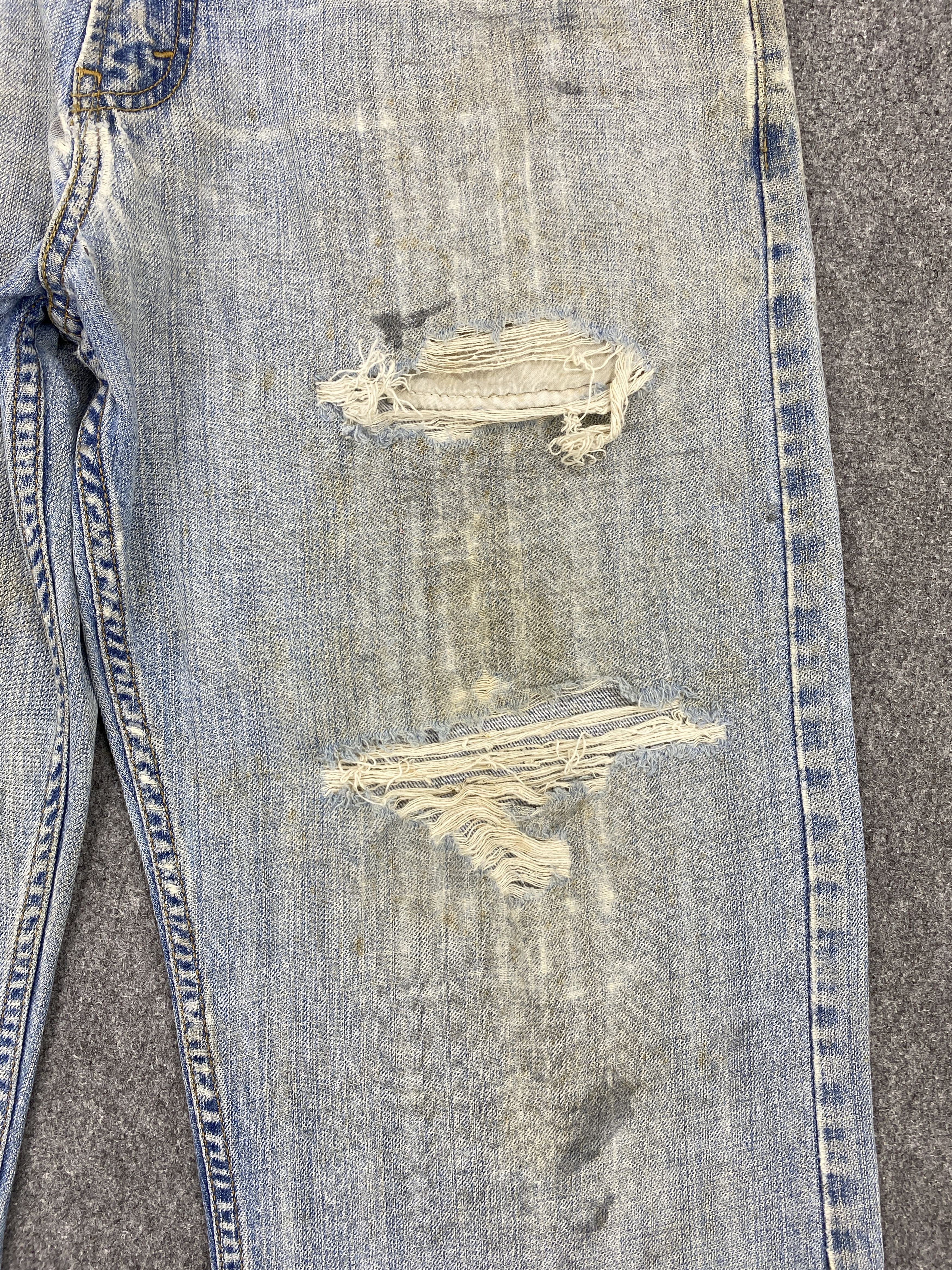 Levi's × Vintage Distressed Vintage Levis 569 Faded Blue Jeans Size US 33 - 9 Thumbnail