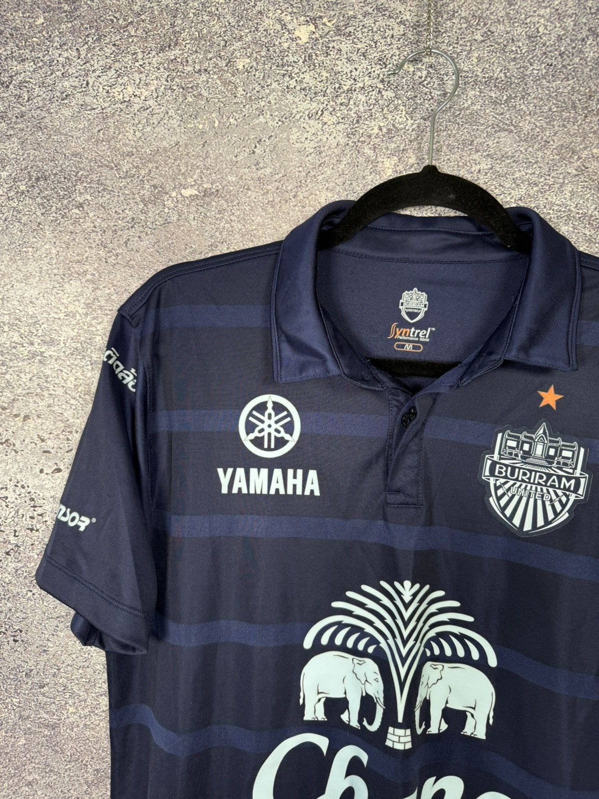 Vintage Buriram United 2017/18 Home Soccer Jersey Medium Size US M / EU 48-50 / 2 - 9 Thumbnail