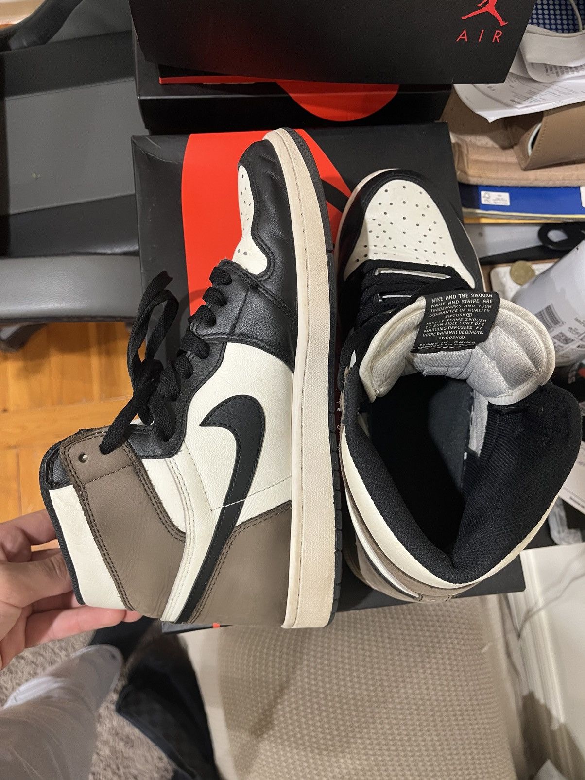 Jordan Brand Jordan 1 Retro High OG Mocha Size US 10 / EU 43 - 8 Thumbnail