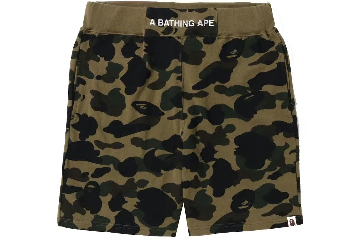 Image of Bape 1St Camo Sweat Shorts in Green, Men's (Size 33)