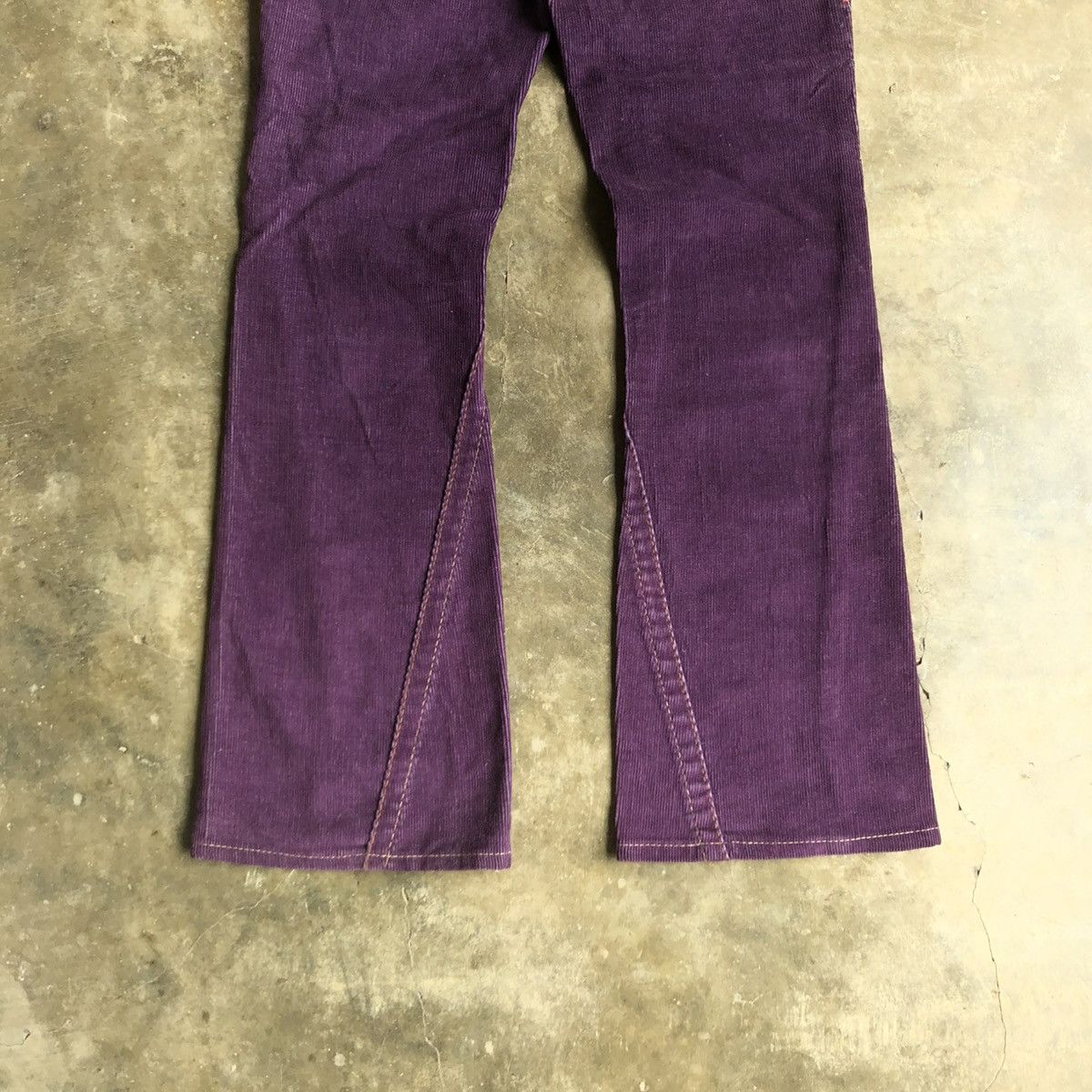 True Religion Vintage True Religion USA Bootcut Flared Corduroy Pants Size US 27 - 6 Thumbnail