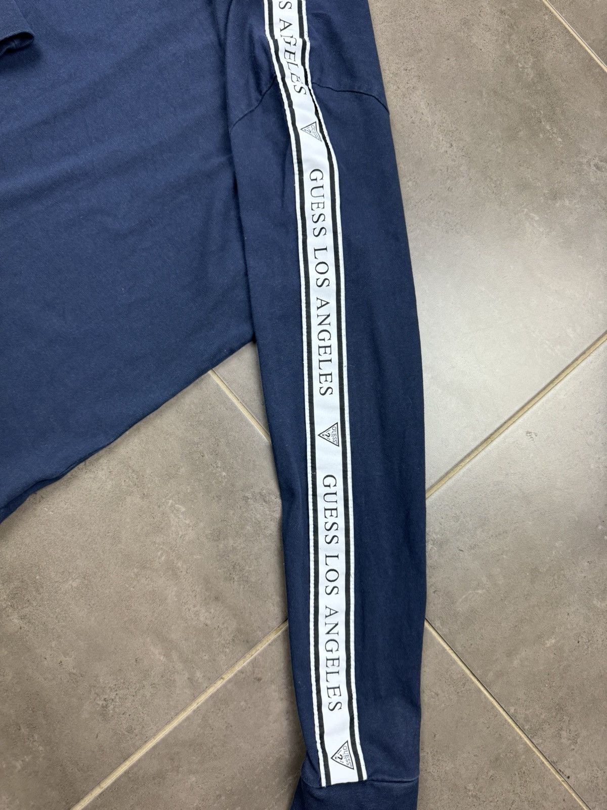 Guess Guess long sleeve T Shirt Size US M / EU 48-50 / 2 - 7 Thumbnail
