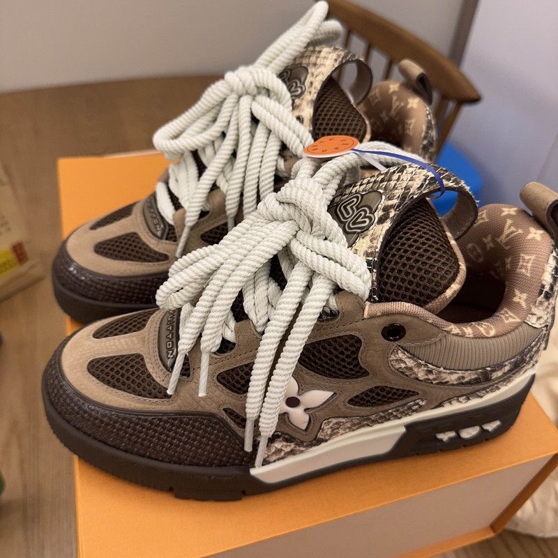 Louis Vuitton Louis Vuitton Fashion Low-top Sneakers for Men 0079 Size US 7.5 / EU 40-41 - 1 Thumbnail