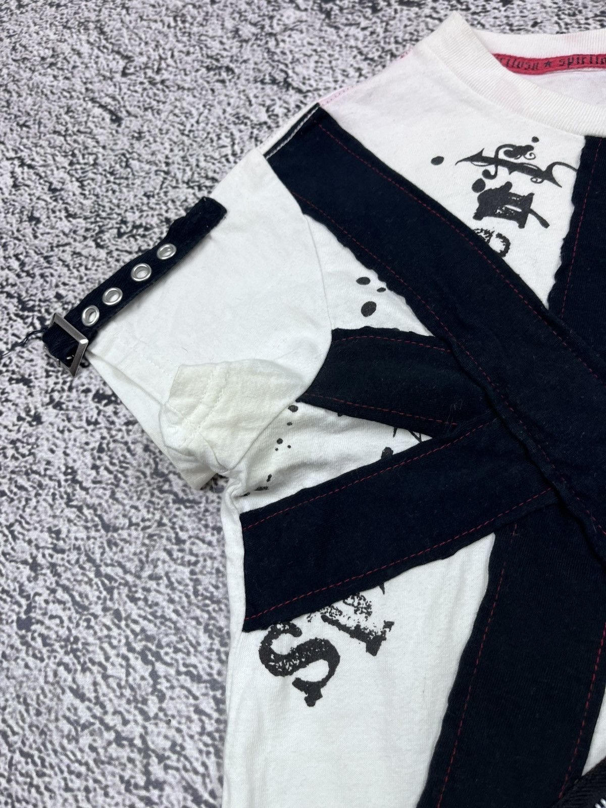 Japanese Brand Vintage Bondage Punk Strap Harness Zip T-Shirt Size M / US 6-8 / IT 42-44 - 4 Thumbnail