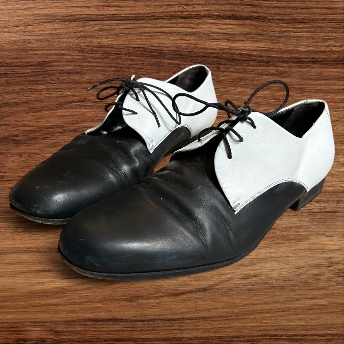 Lanvin × Vintage Vintage Lanvin Men’s Oxford Shoes Black & White Leather Size US 9.5 / EU 42-43 - 4 Thumbnail