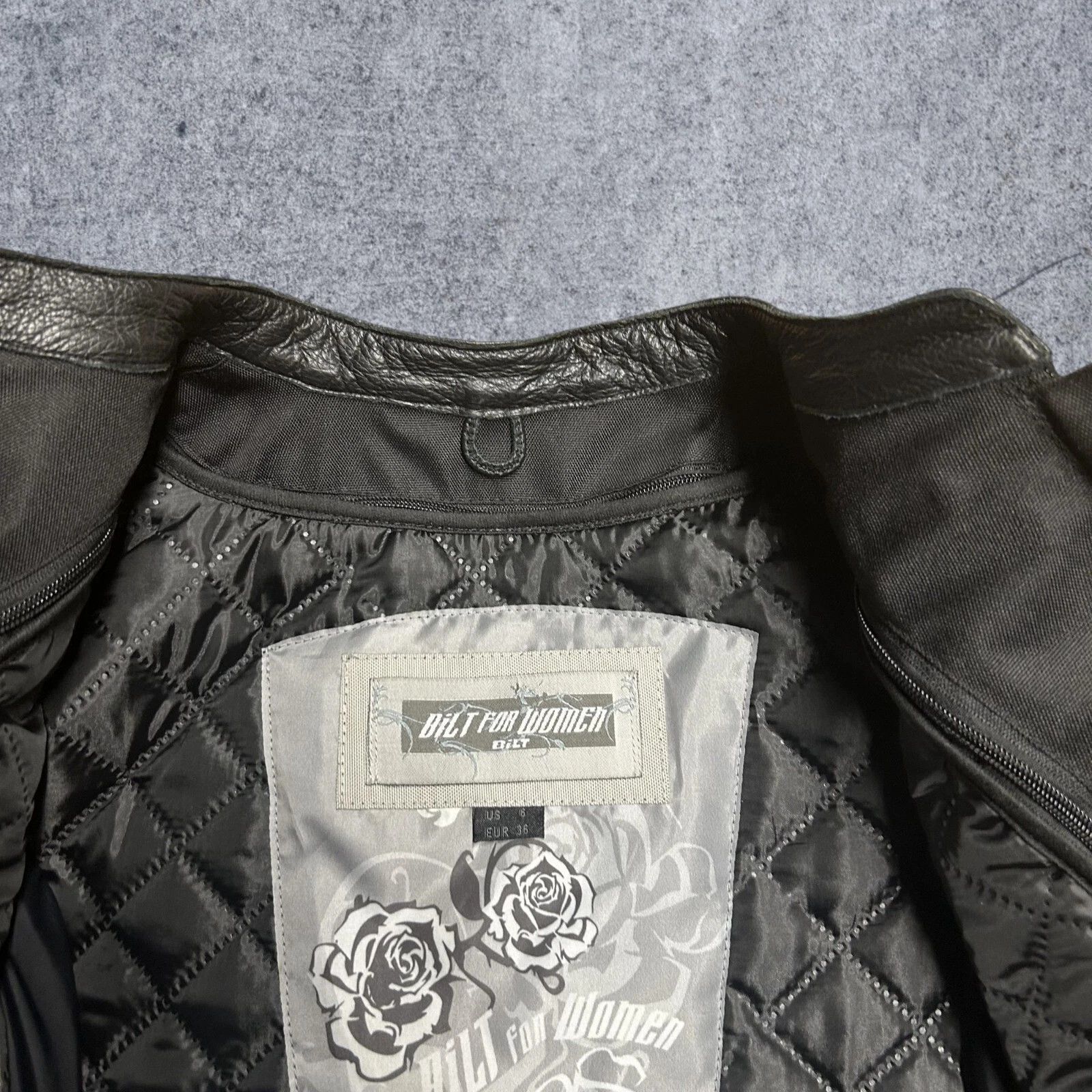 Vintage Bilt Women Black Leather Full Zip Padded Rose Motorcycle Jac Size US S / EU 44-46 / 1 - 3 Thumbnail