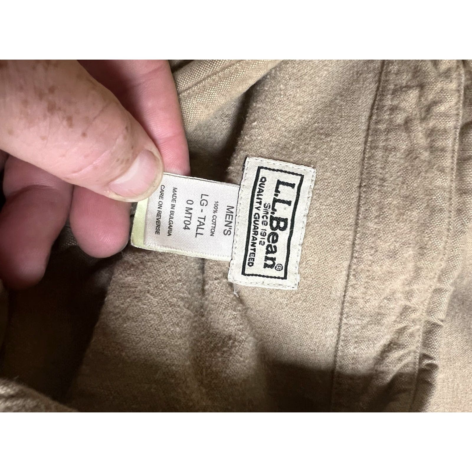 Vintage VINTAGE LL Bean Shirt Men LT Tall Beige Button-Up Canvas Hiking Pockets Outdoor Flannel Button-Up Collared Long Sleeve Casual Mens Size US L / EU 52-54 / 3 - 3 Thumbnail