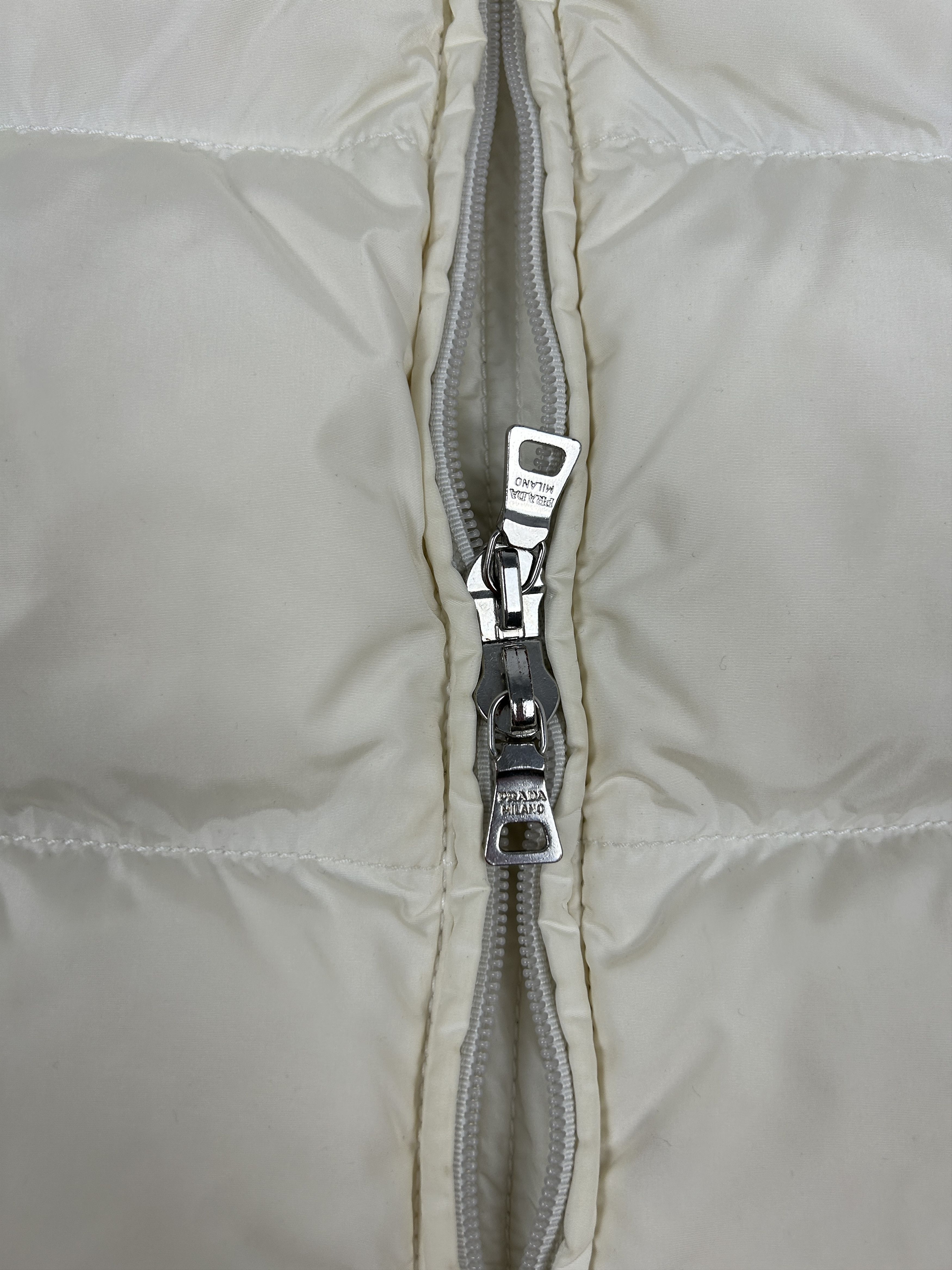 Prada Vintage y2k archive Prada sport red tab hooded puffer vest Size XS / US 0-2 / IT 36-38 - 19 Thumbnail