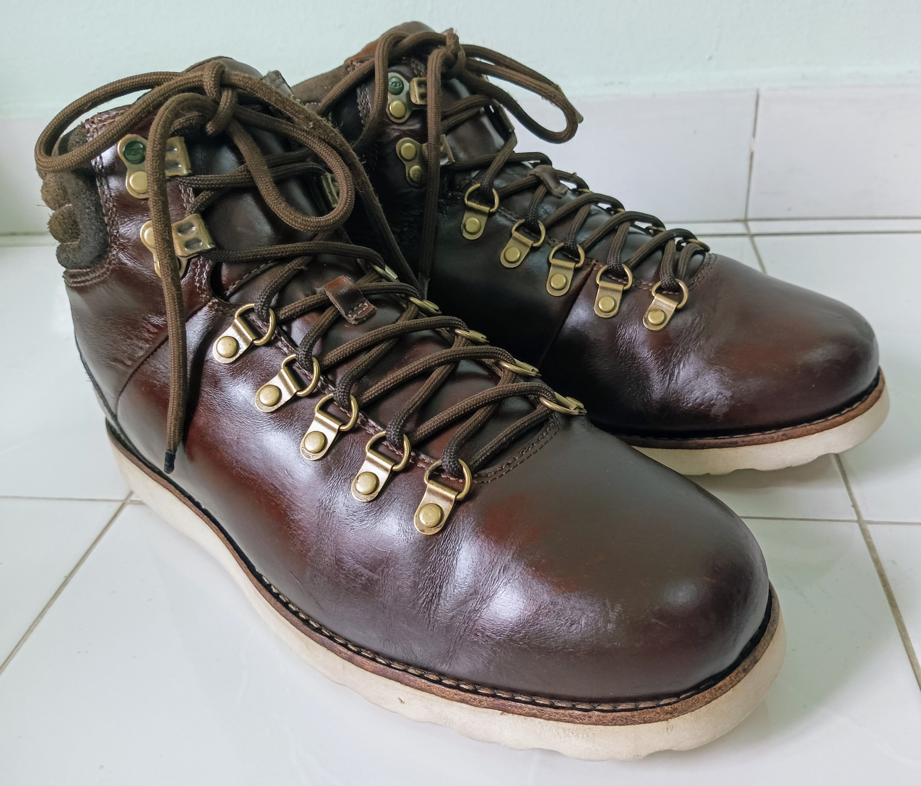 Ugg × Vibram UGG Capulin Mens Leather Waterproof Boots S/N 3238 Size US 10 / EU 43 - 9 Thumbnail