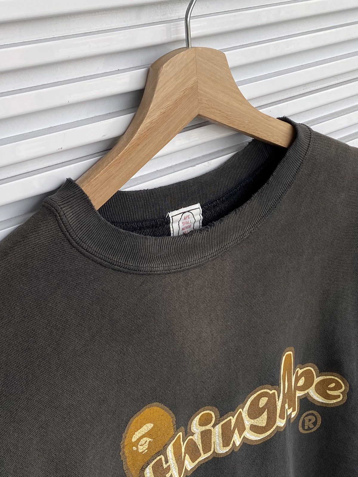 Bape × Vintage Bathing Ape Crewneck Size US M / EU 48-50 / 2 - 7 Thumbnail