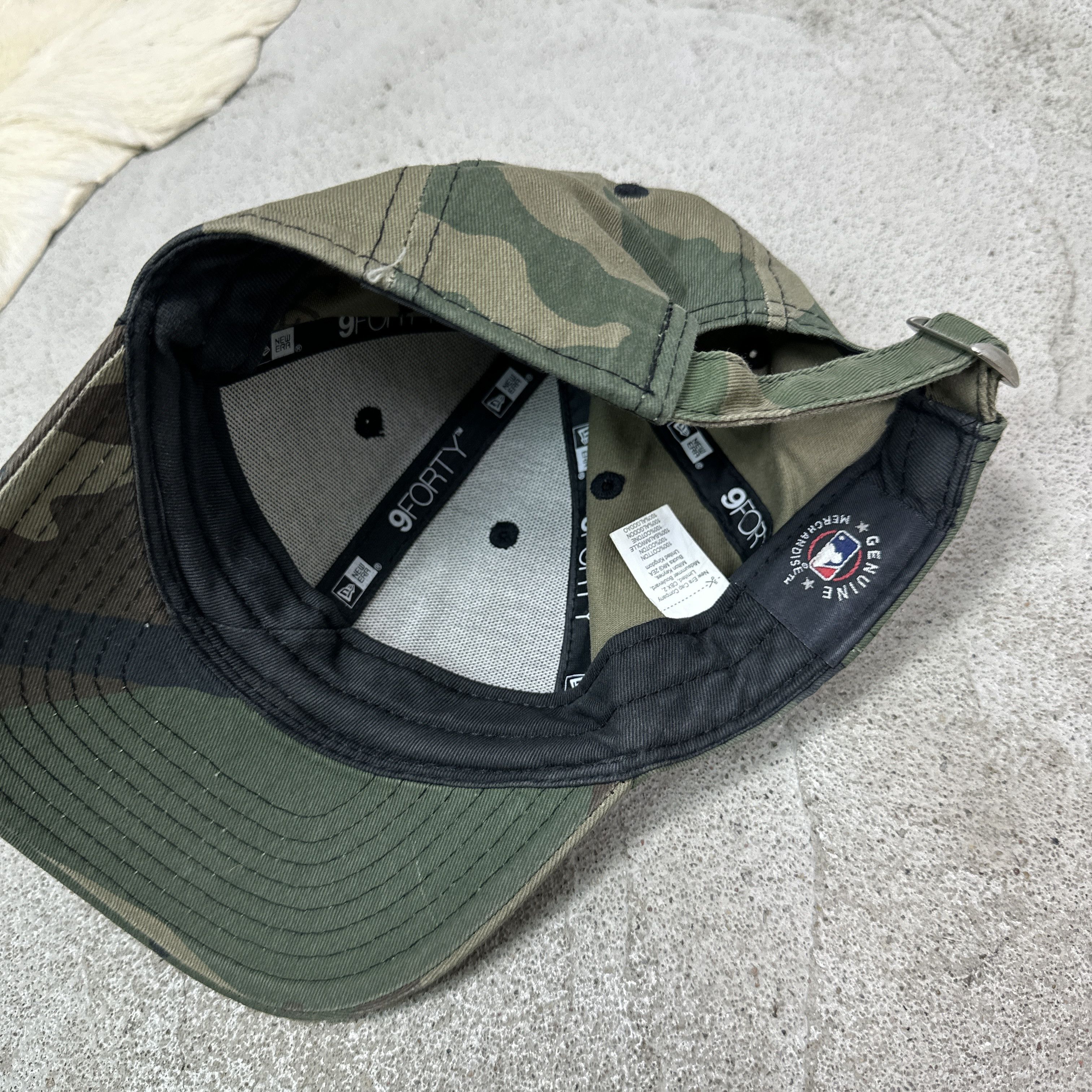 New York Yankees Vintage Casual Streetwear New York Yankees Camo Hat 00s Size ONE SIZE - 5 Thumbnail