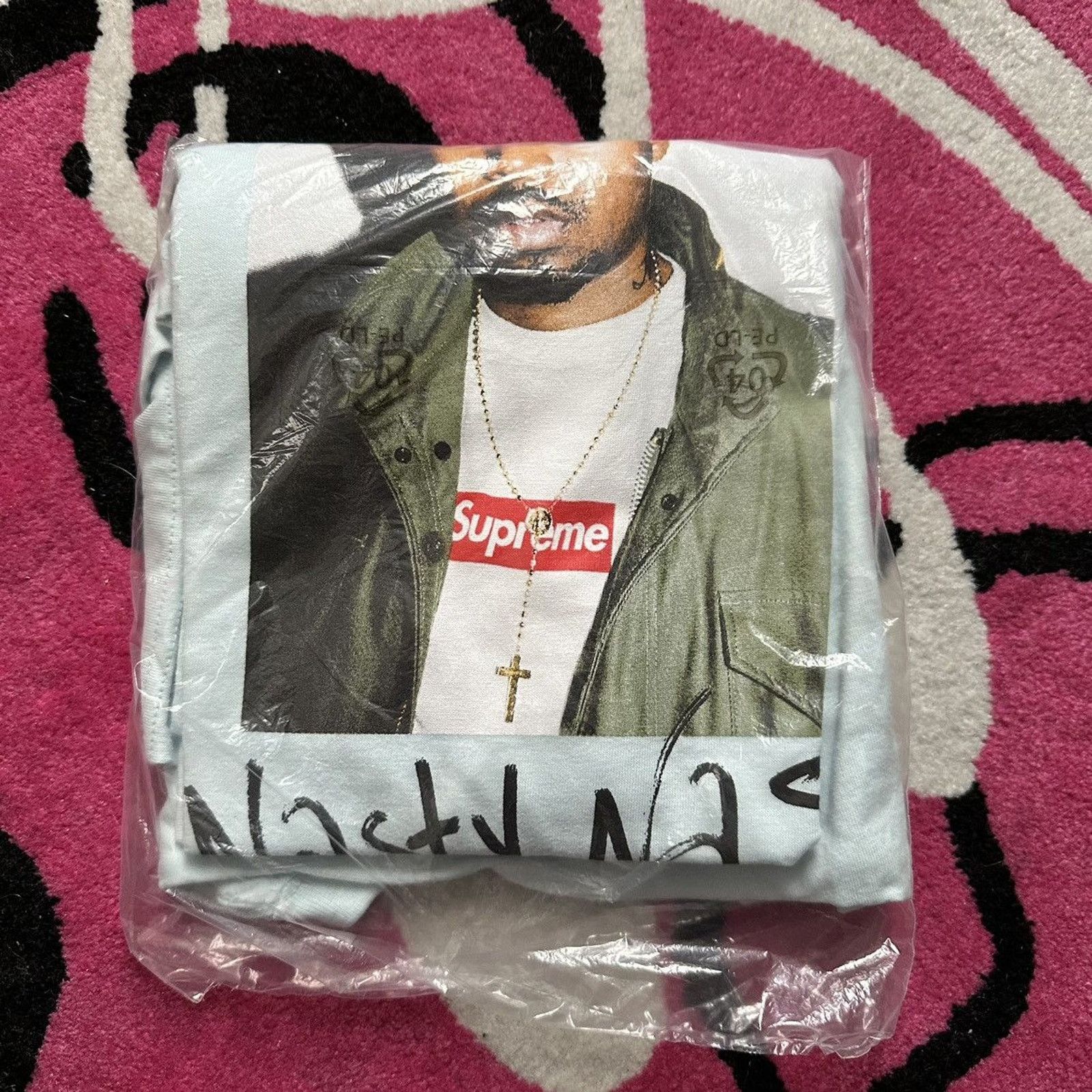 Supreme Supreme Nas T-Shirt FW17 – Size Large – Brand New Size US L / EU 52-54 / 3 - 1 Thumbnail