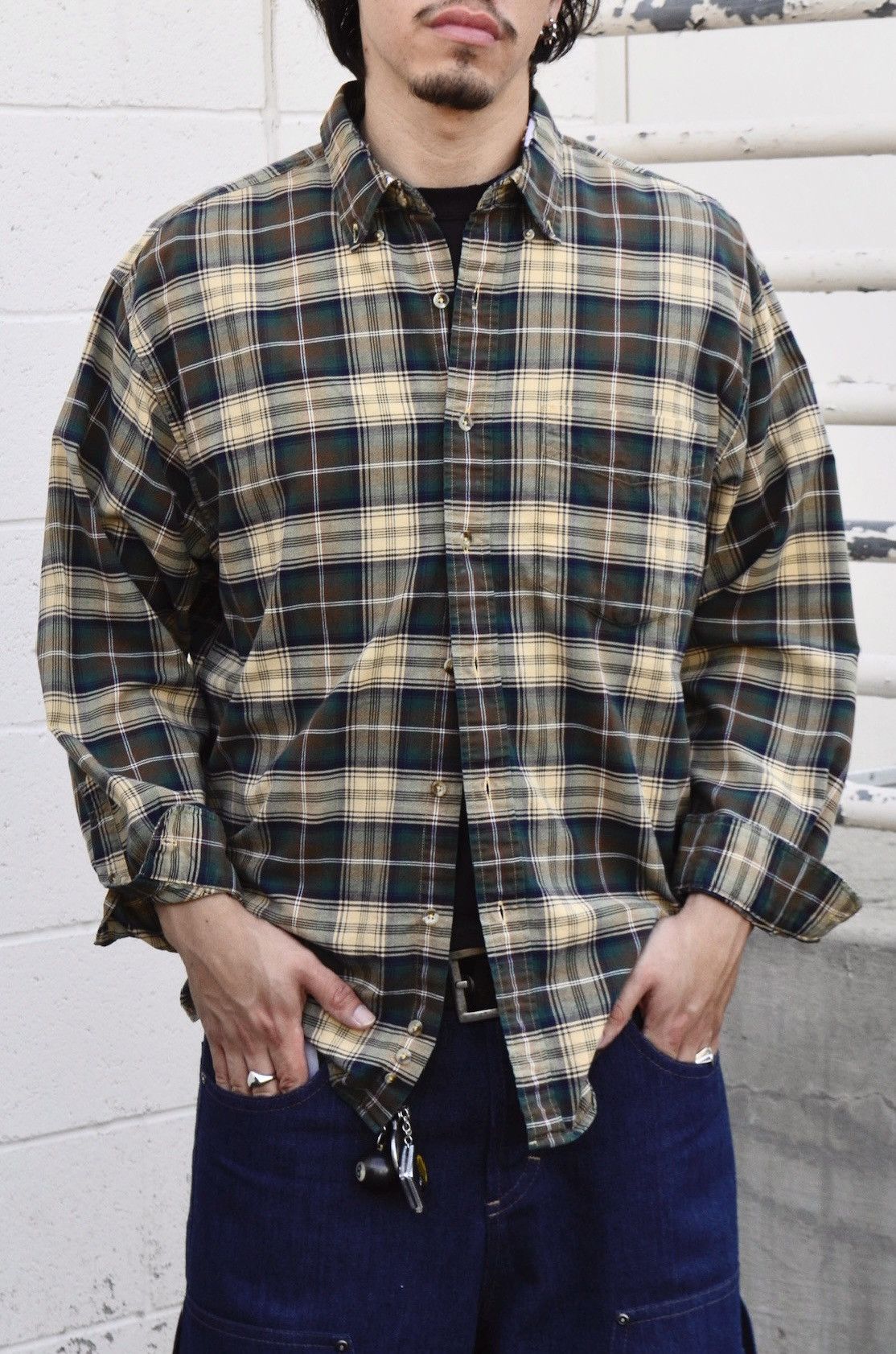 Eddie Bauer VTG 90’s Eddie Bauer Plaid Distressed Button Up Shirt Size US M / EU 48-50 / 2 - 1 Thumbnail
