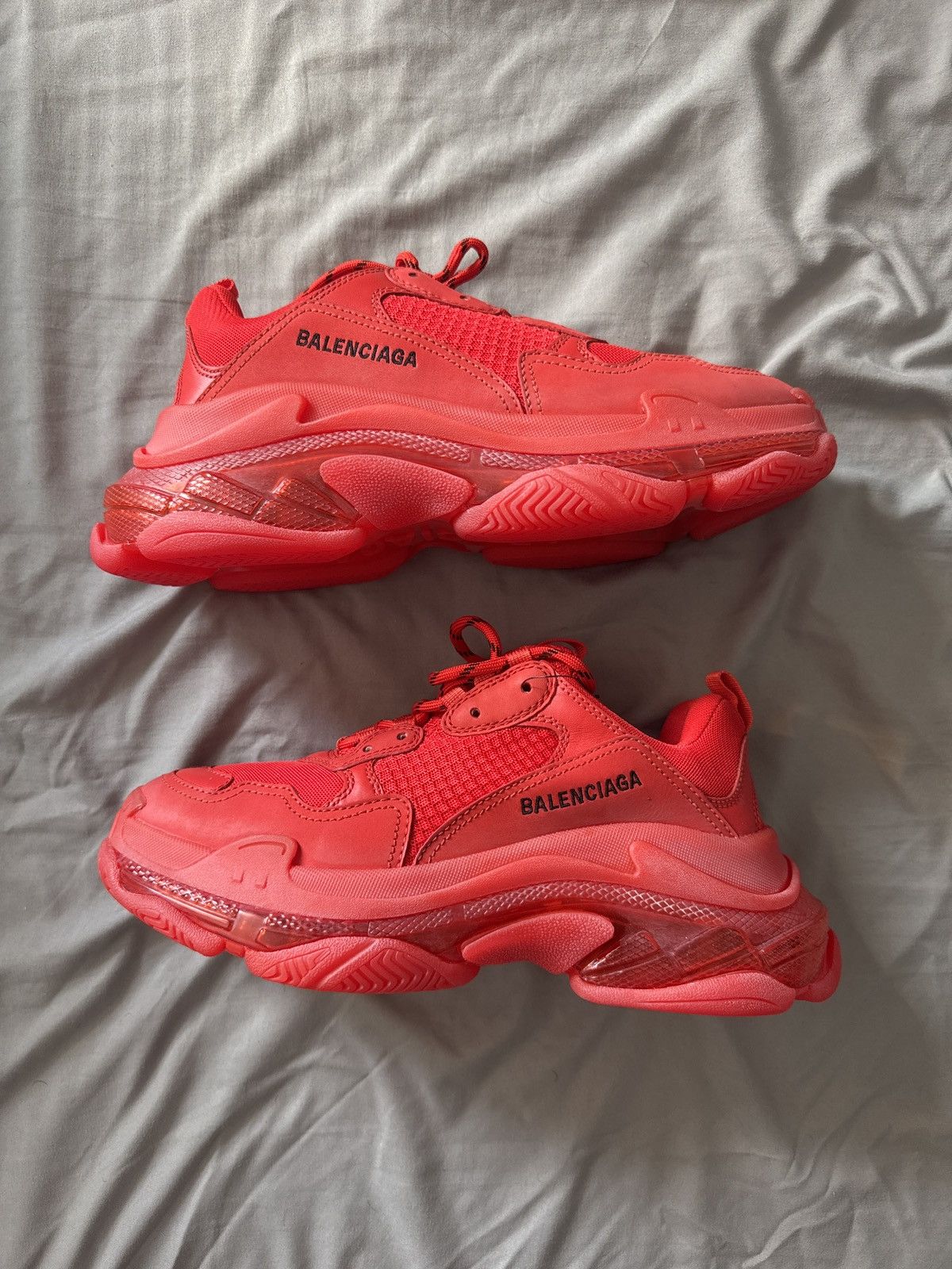 Balenciaga Balenciaga Wmns Triple S Sneaker Size US 10.5 / IT 40.5 - 1 Thumbnail