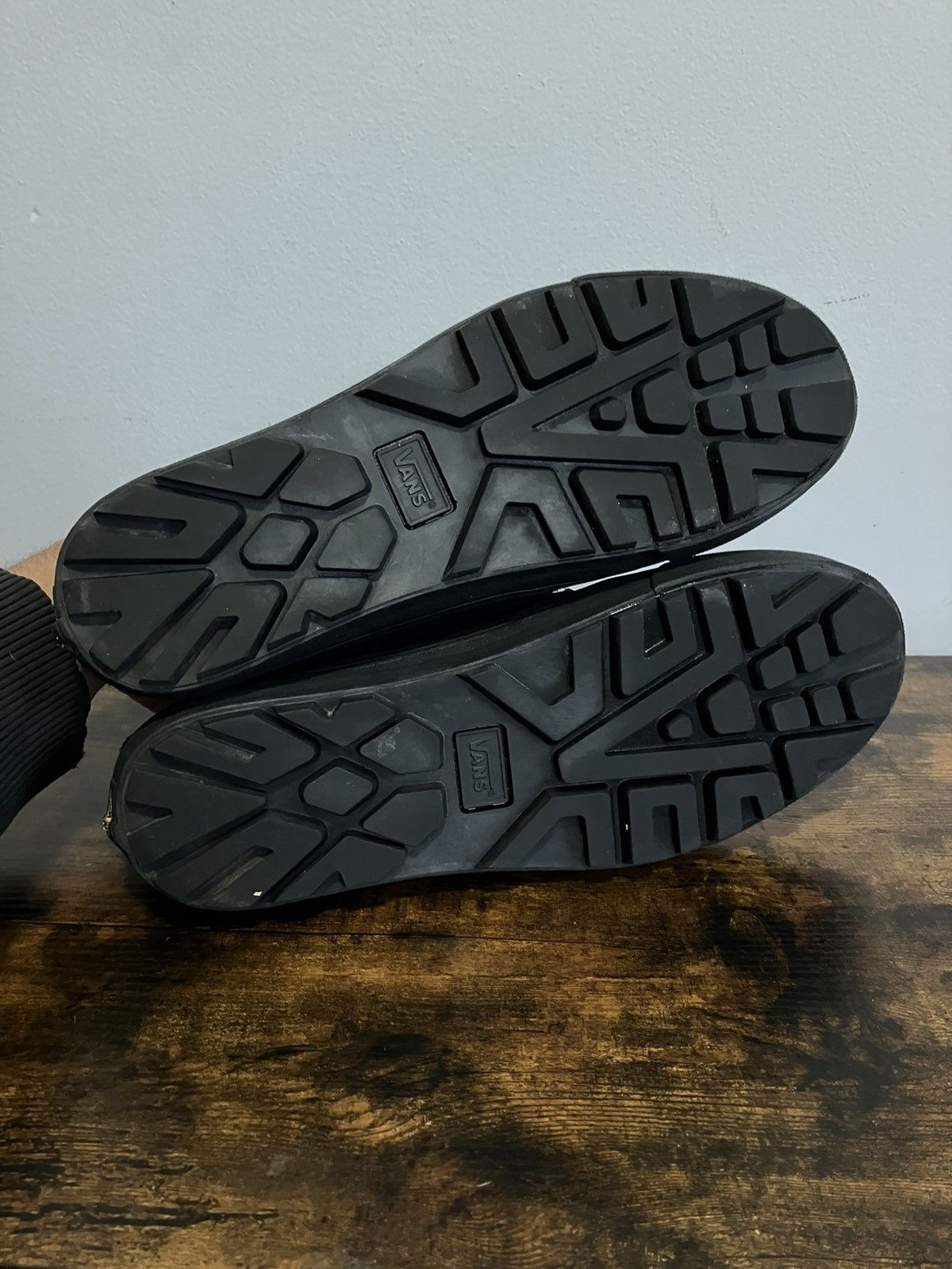 Vans × Vivienne Westwood SAMPLE Vivienne Westwood Vans Slip-On Size US 11 / EU 44 - 9 Thumbnail