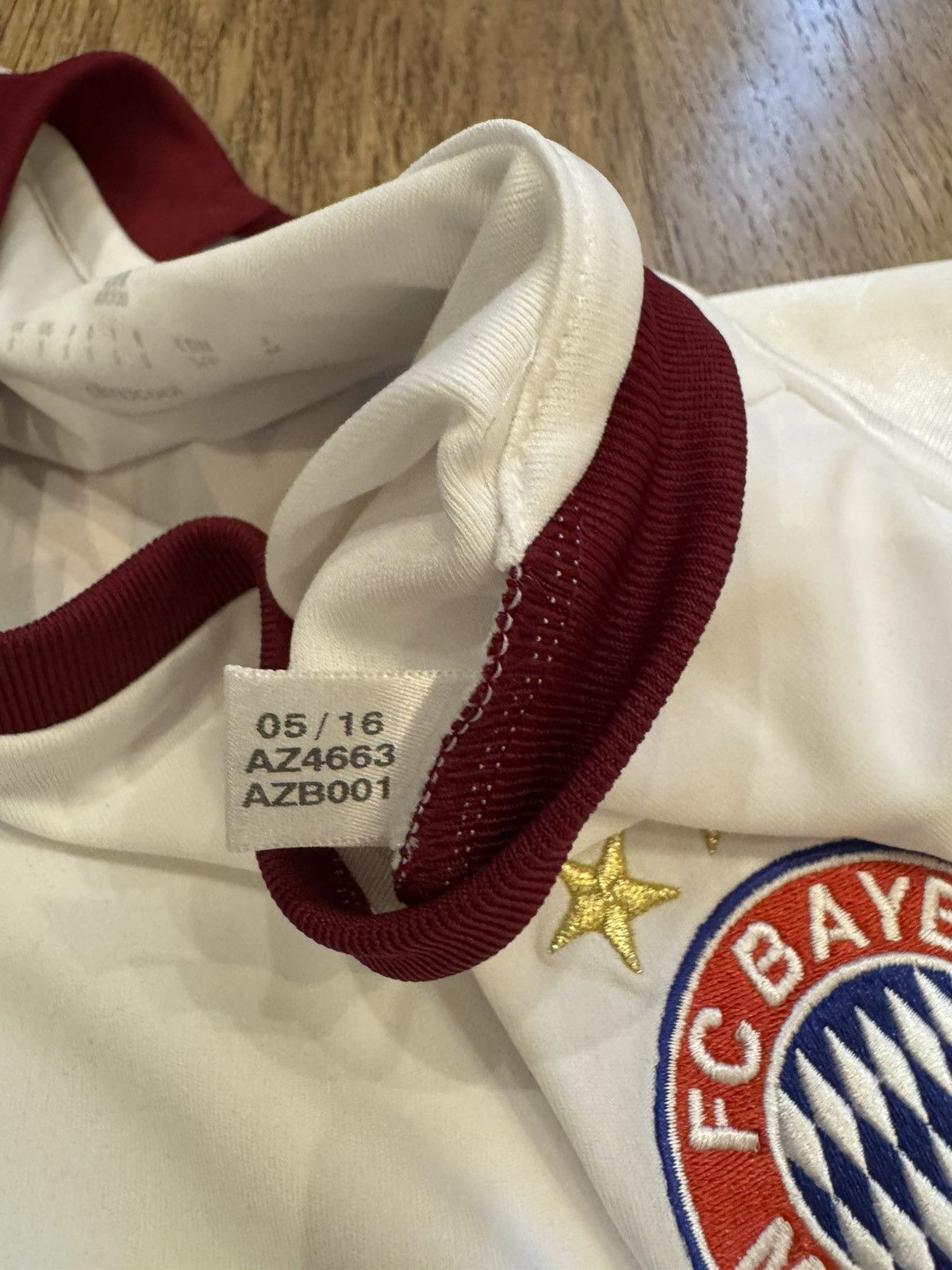 Adidas BAYERN MUNICH 2016 2017 THIRD FOOTBALL SHIRT SOCCER ADIDAS S Size US S / EU 44-46 / 1 - 9 Thumbnail