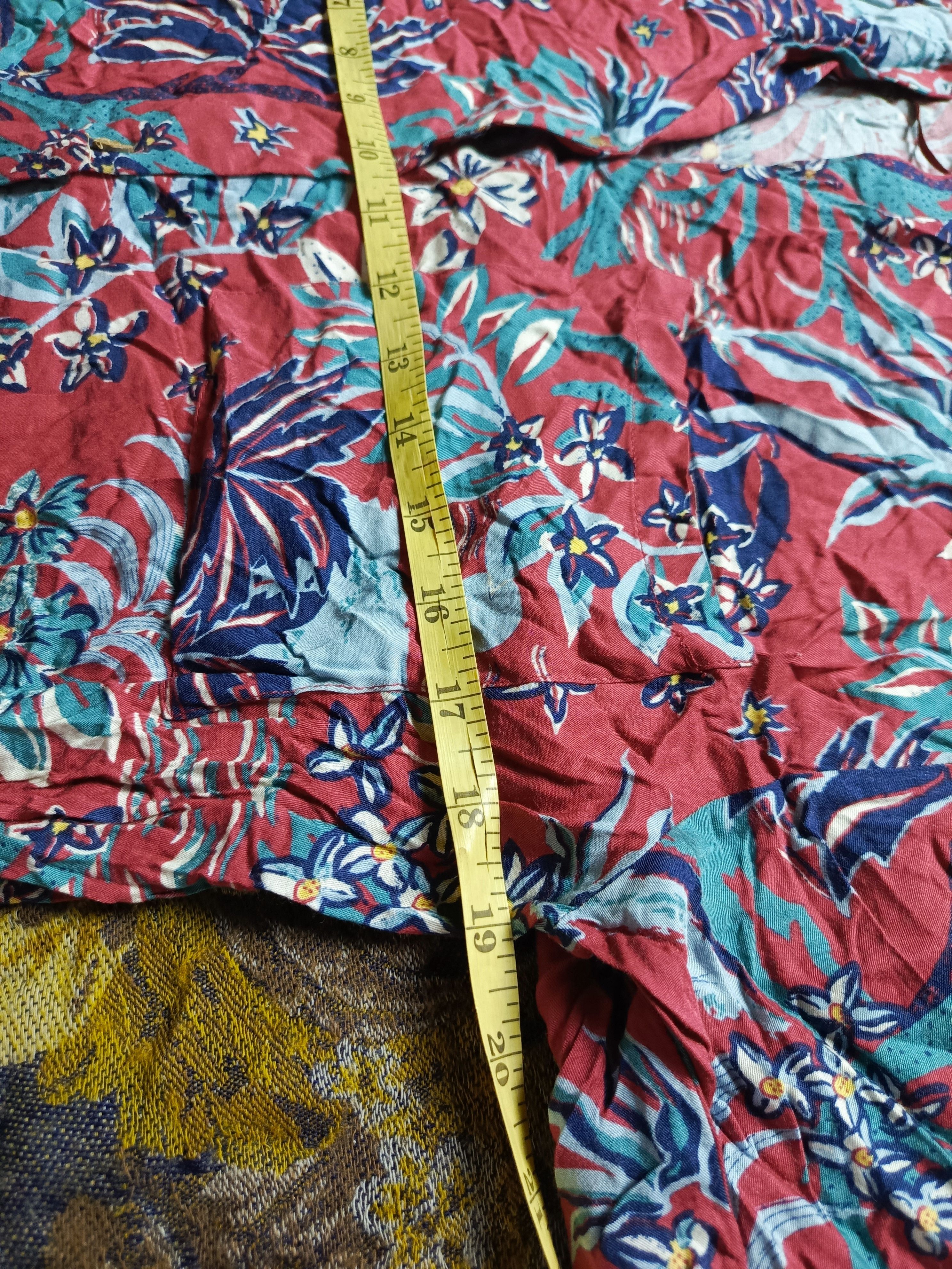 Pull & Bear Pull & Bear Vibrant Floral Crop – Casual Summer Look Size S / US 4 / IT 40 - 6 Thumbnail