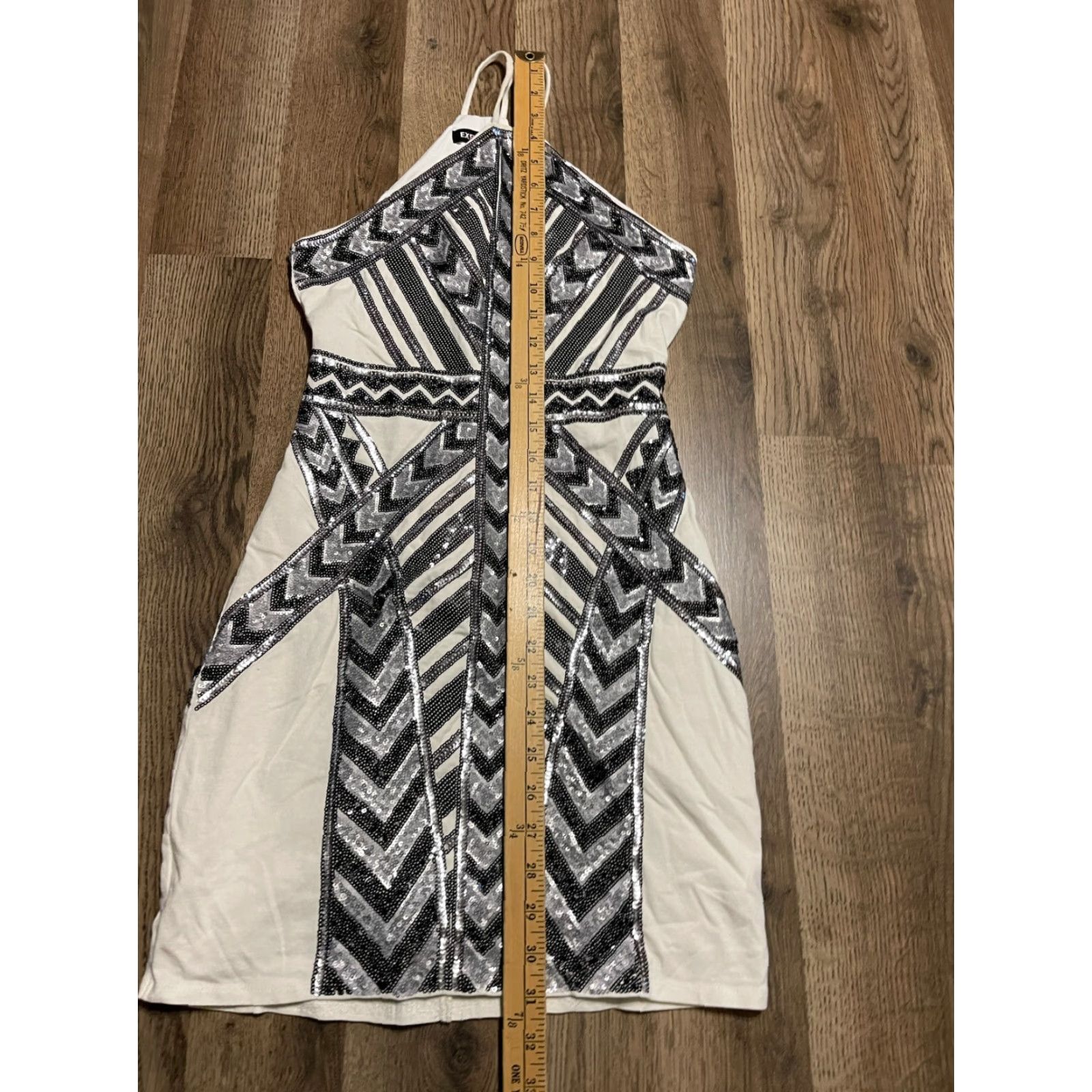 Express **Express White Black Mini Halter Sleeveless Women's Size XS** User: **Express Women's Size XS White Black Mini Halter Sleeveless** Size XS / US 0-2 / IT 36-38 - 4 Thumbnail