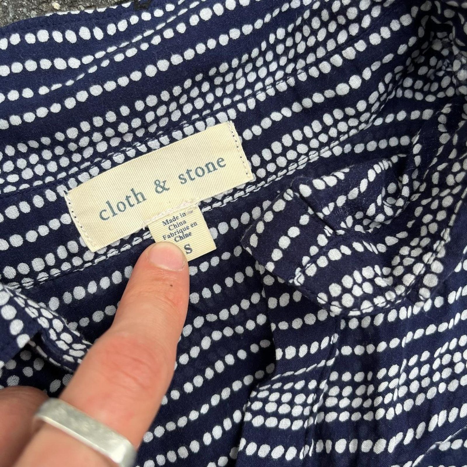 Vintage vintage 2000s blue and white polka dot button up blouse Size S / US 4 / IT 40 - 5 Thumbnail