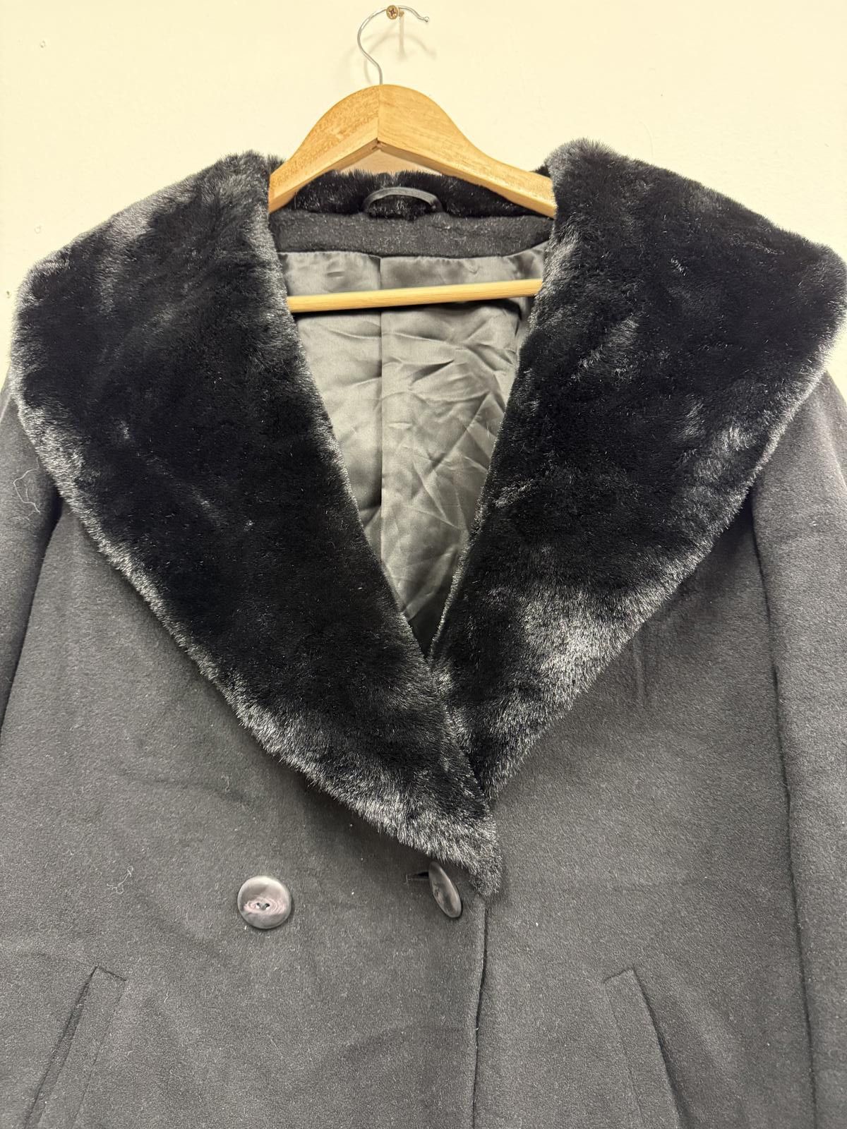 Marks & Spencer Black Women's Coat with Faux Fur Collar UK Size 16 Size XL / US 12-14 / IT 48-50 - 3 Thumbnail