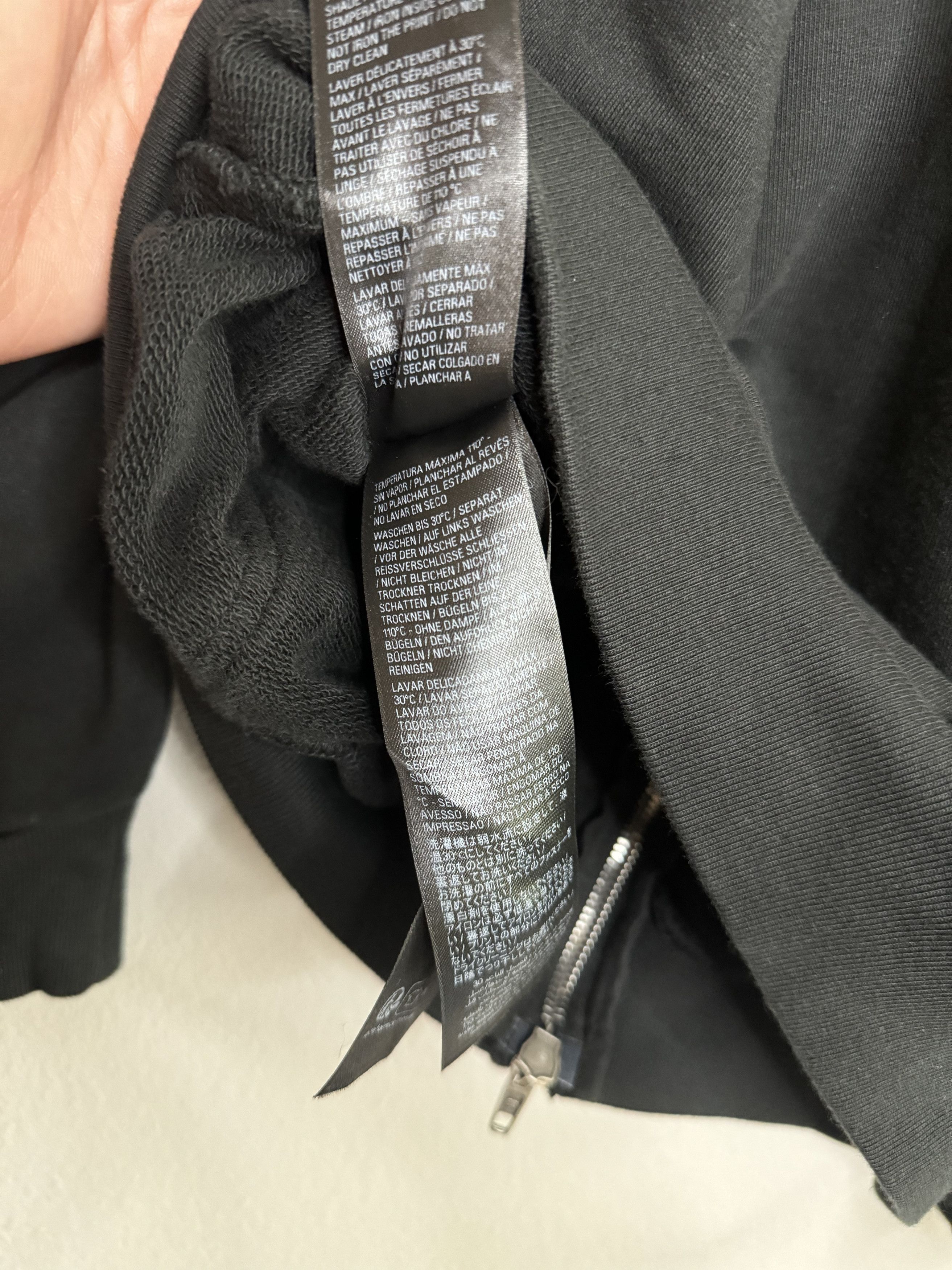 2カラー【BALENCIAGA】EREWHON LOS ANGELES ジップアップ HOODIE Balenciaga Erewhon Collab Zip Up Hoodie | Grailed