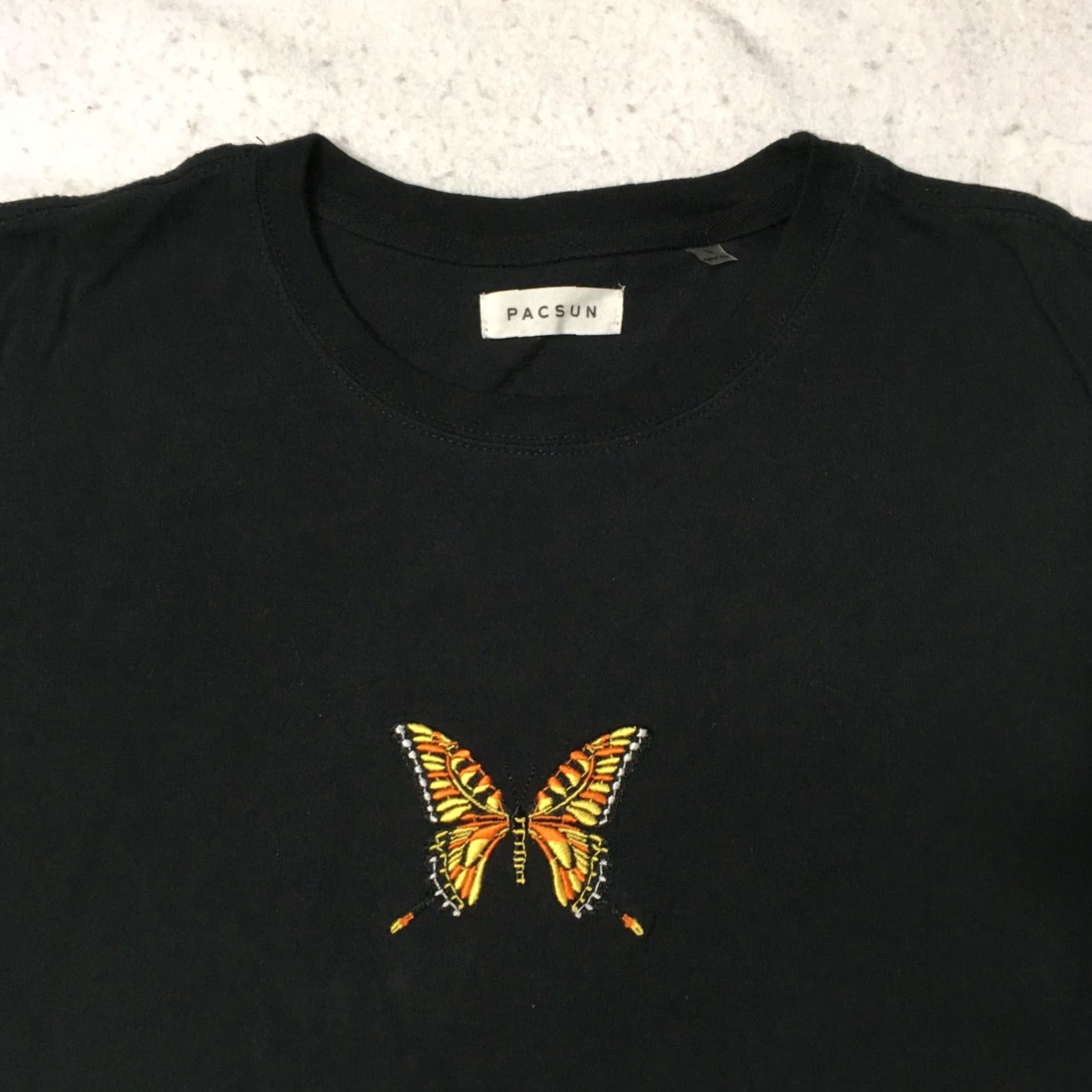 Pacsun Pacsun Black T-shirt Butterfly Embroidered Large Monarch Crew Neck Short Sleeve Unisex Adults 100% Cotton All Seasons Size L / US 10 / IT 46 - 2 Thumbnail