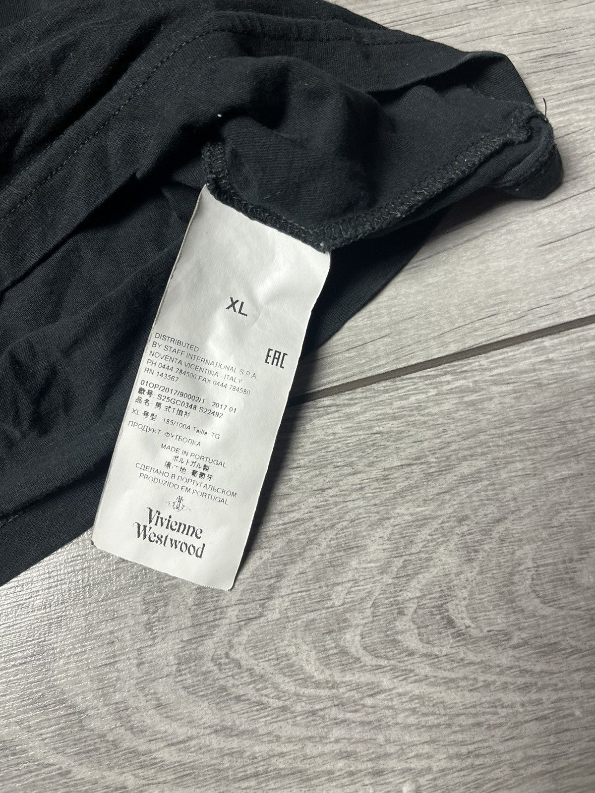 Vivienne Westwood Vivienne Westwood Tshirt sphere logo size XL Size US XL / EU 56 / 4 - 5 Thumbnail