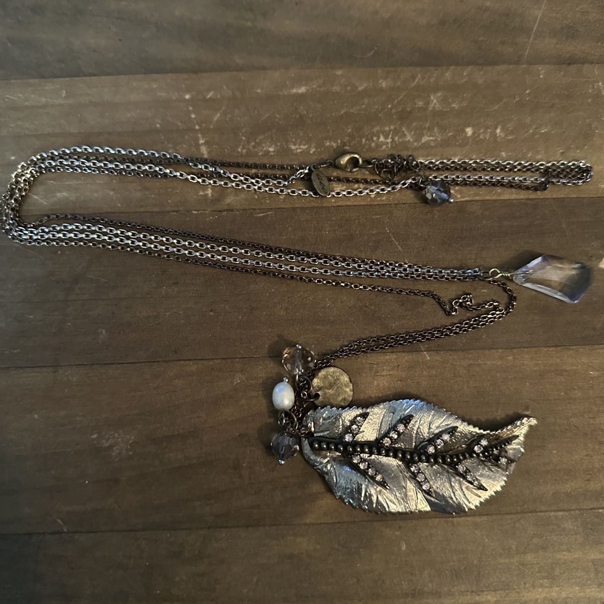 American Eagle Outfitters AEO long doubled layered leaf pendant necklace Size ONE SIZE - 2 Thumbnail
