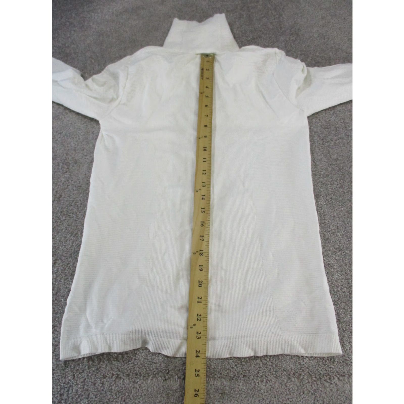 Athleta VINTAGE Athleta Sweater Women's Medium Pullover Knit Long Sleeve Mock Neck White Casual Size M / US 6-8 / IT 42-44 - 7 Thumbnail