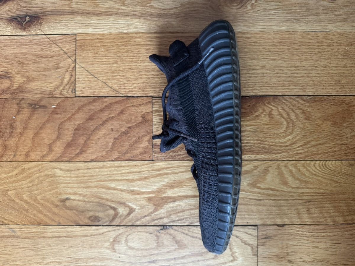 Yeezy Yeezy Boost 350 V2 Cinder Size US 10.5 / EU 43-44 - 2 Thumbnail