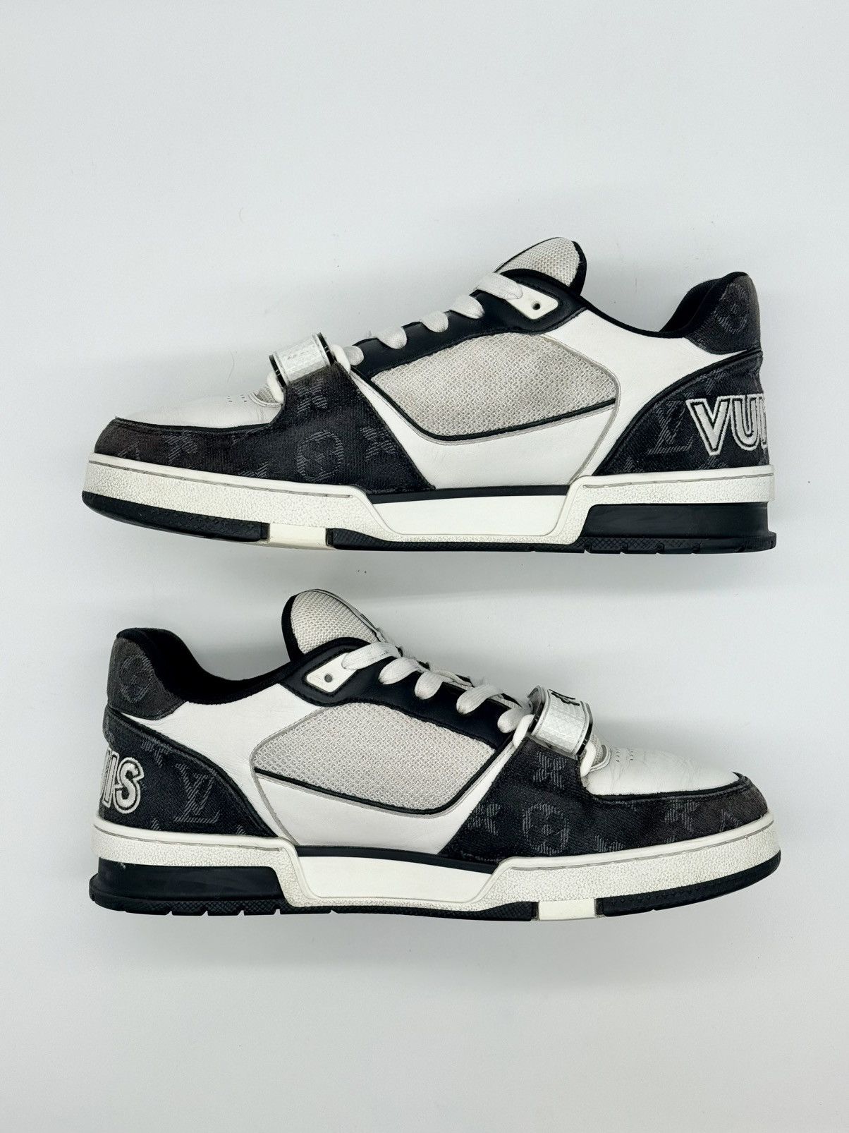 Louis Vuitton Size 9 - Louis Vuitton Trainer Low Strap Black Size US 9 / EU 42 - 3 Thumbnail