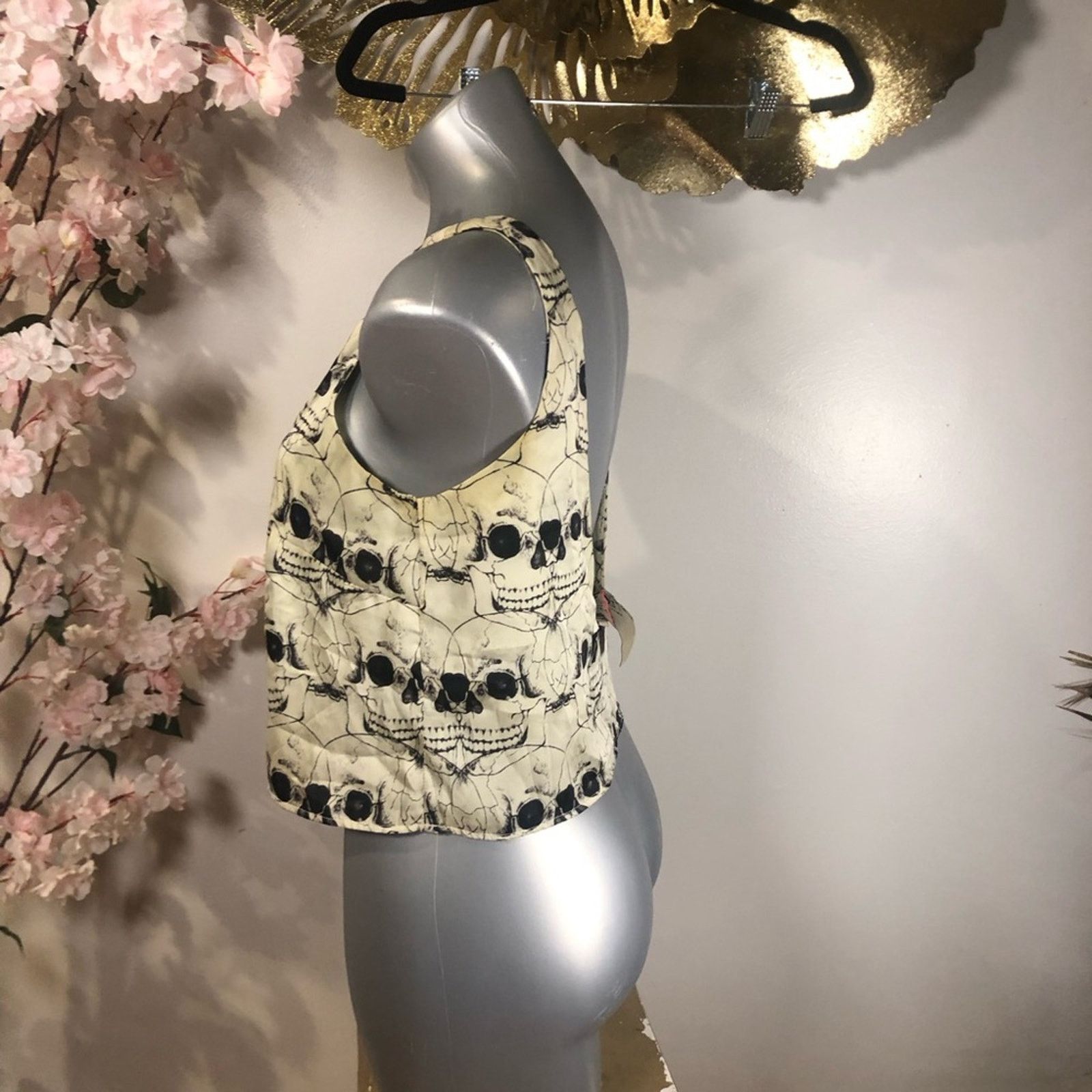 NBDN Nobrandedon Silk blouse skull design scoop open back. Size S / US 4 / IT 40 - 5 Thumbnail