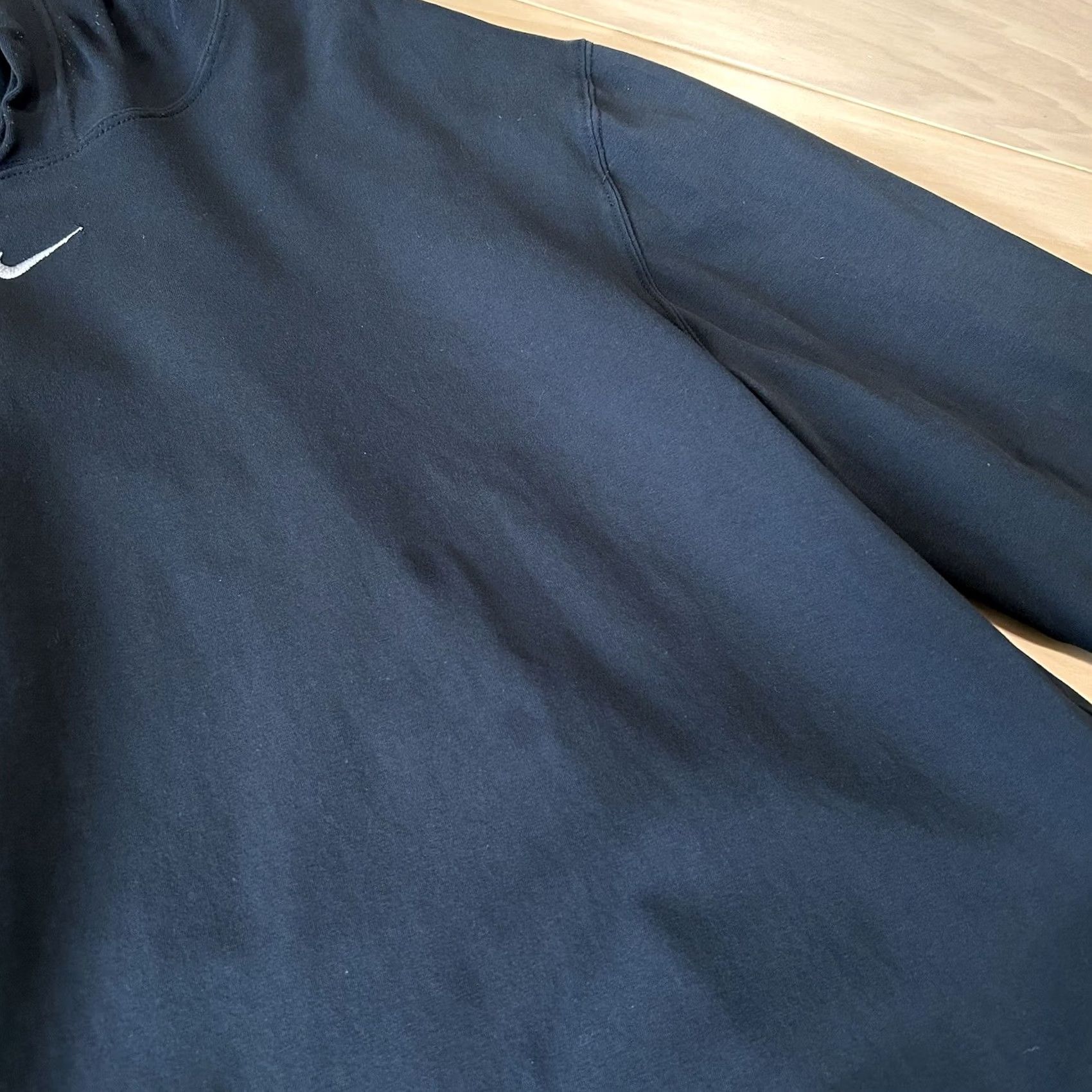Nike VINTAGE Nike Essentials Center Swoosh Hooded Pullover Men XL Black Long Sleeve Pullover Comfort Embroidered Logo 90s Vtg Y2K Gym & Training Mens Size US XL / EU 56 / 4 - 2 Thumbnail
