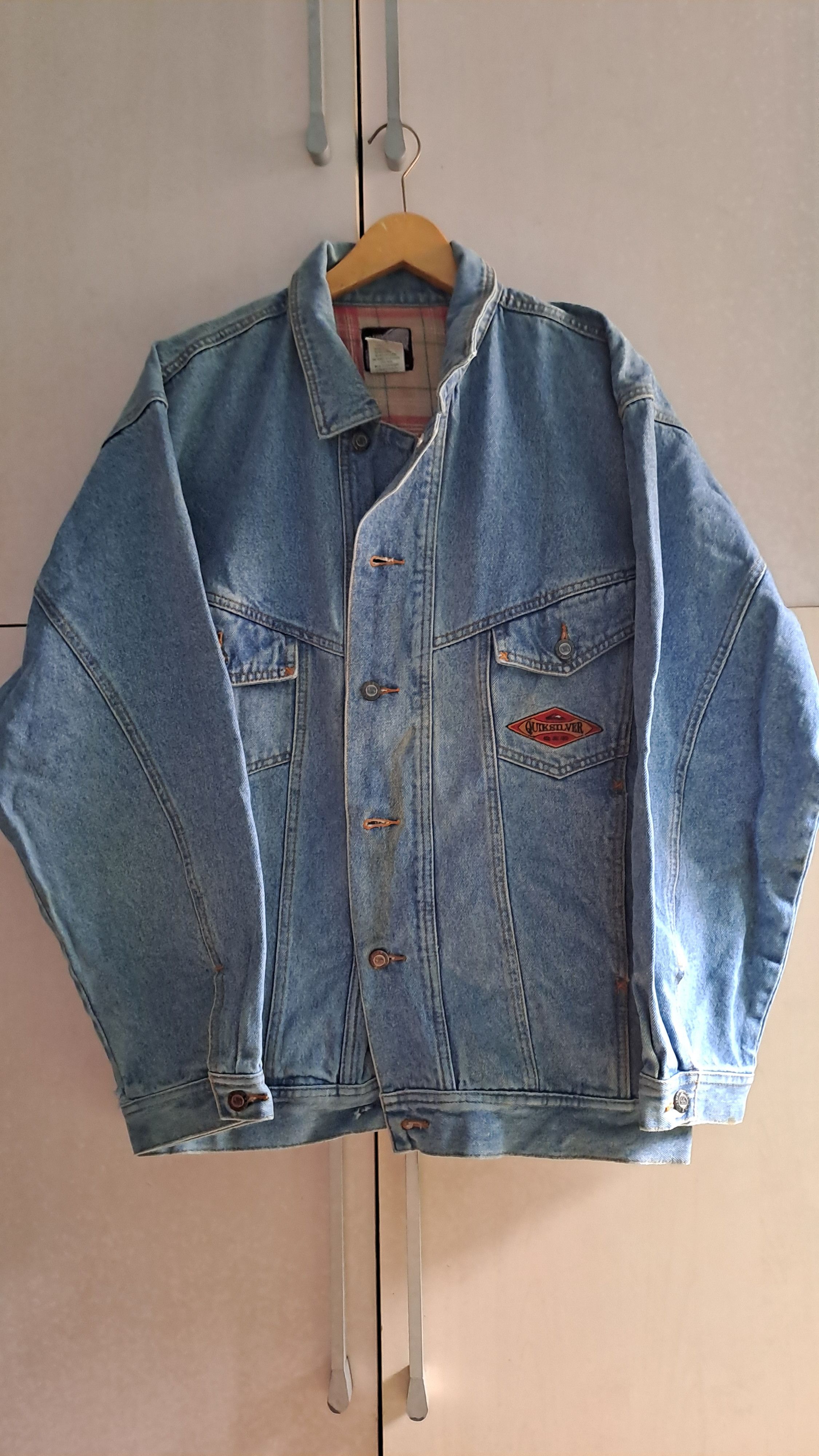 Quiksilver Beautiful Ripped Vintage Quiksilver Salt Water Denim Trucker Size US L / EU 52-54 / 3 - 11 Thumbnail