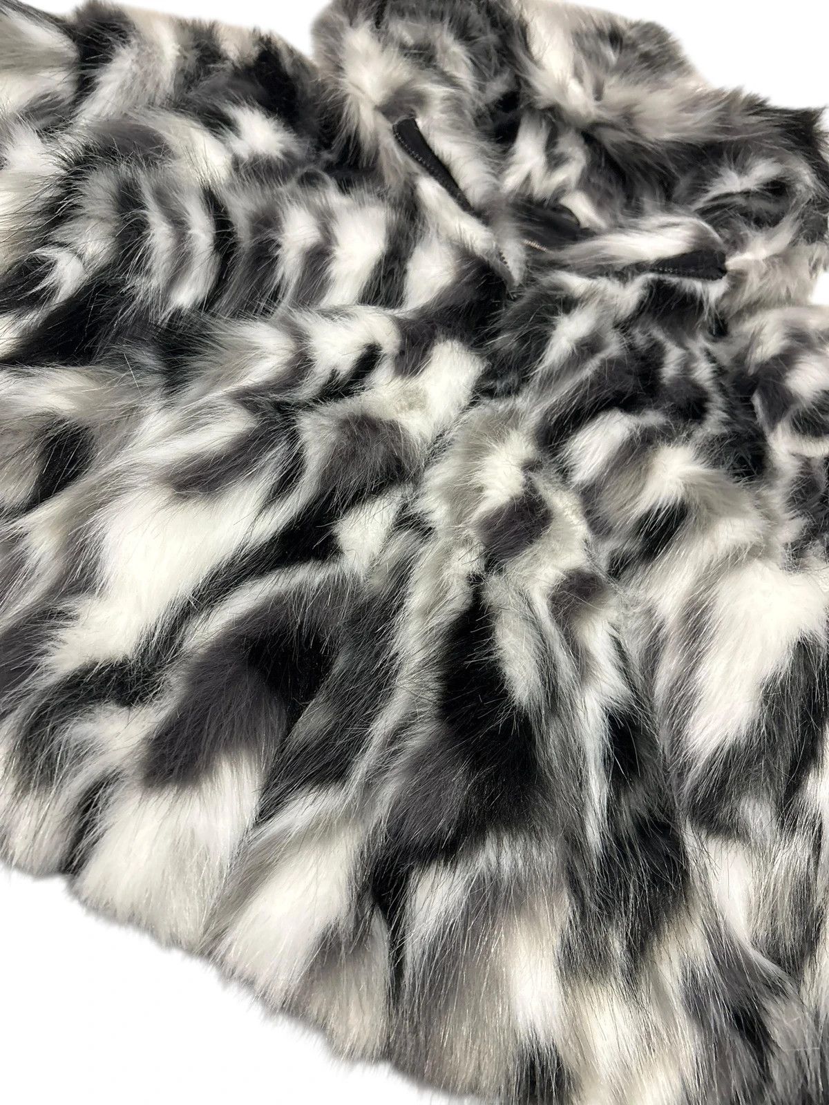 semanticdesign Japanese brand black oversized panda fur coat Size US M / EU 48-50 / 2 - 2 Thumbnail