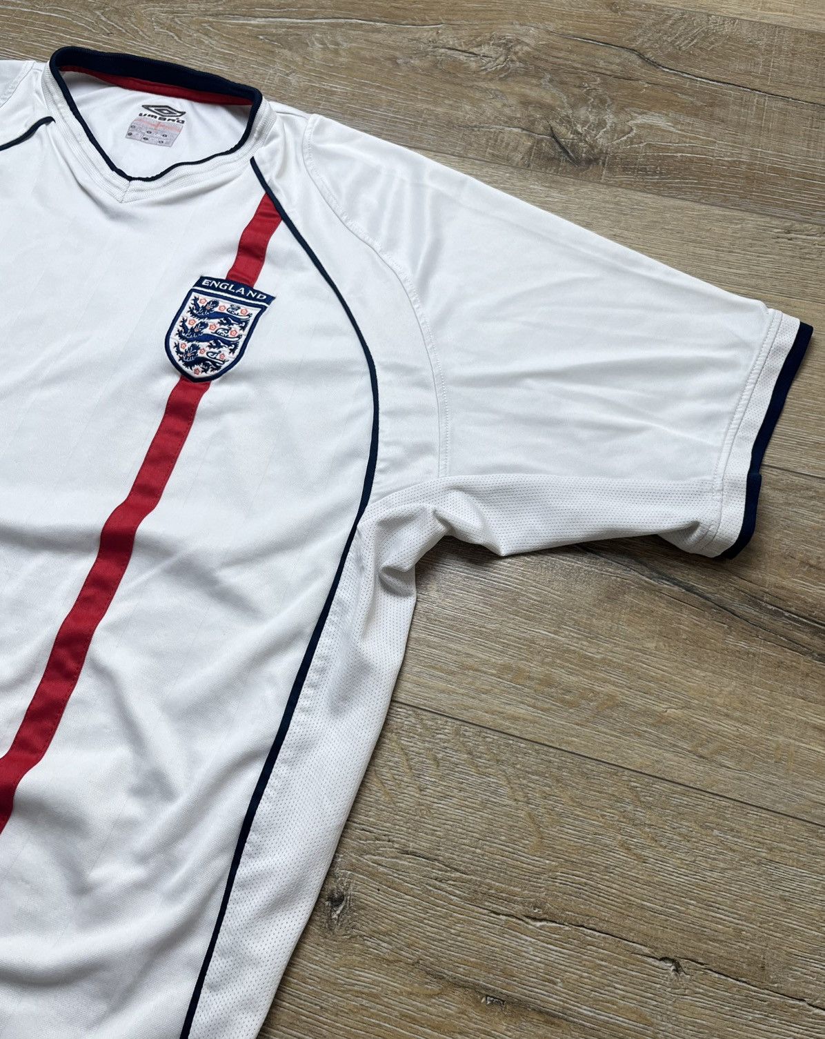 Umbro VINTAGE ENGLAND 2002 JERSEY Size US XL / EU 56 / 4 - 5 Thumbnail