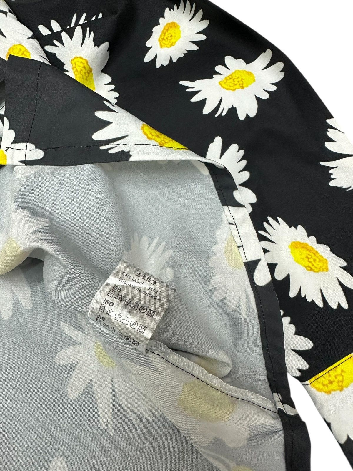 Issey Miyake 2000s FLOWERS ALL OVER PRINT ISSEY MIYAKE STYLE SHIRT BUTTON Size US M / EU 48-50 / 2 - 7 Thumbnail