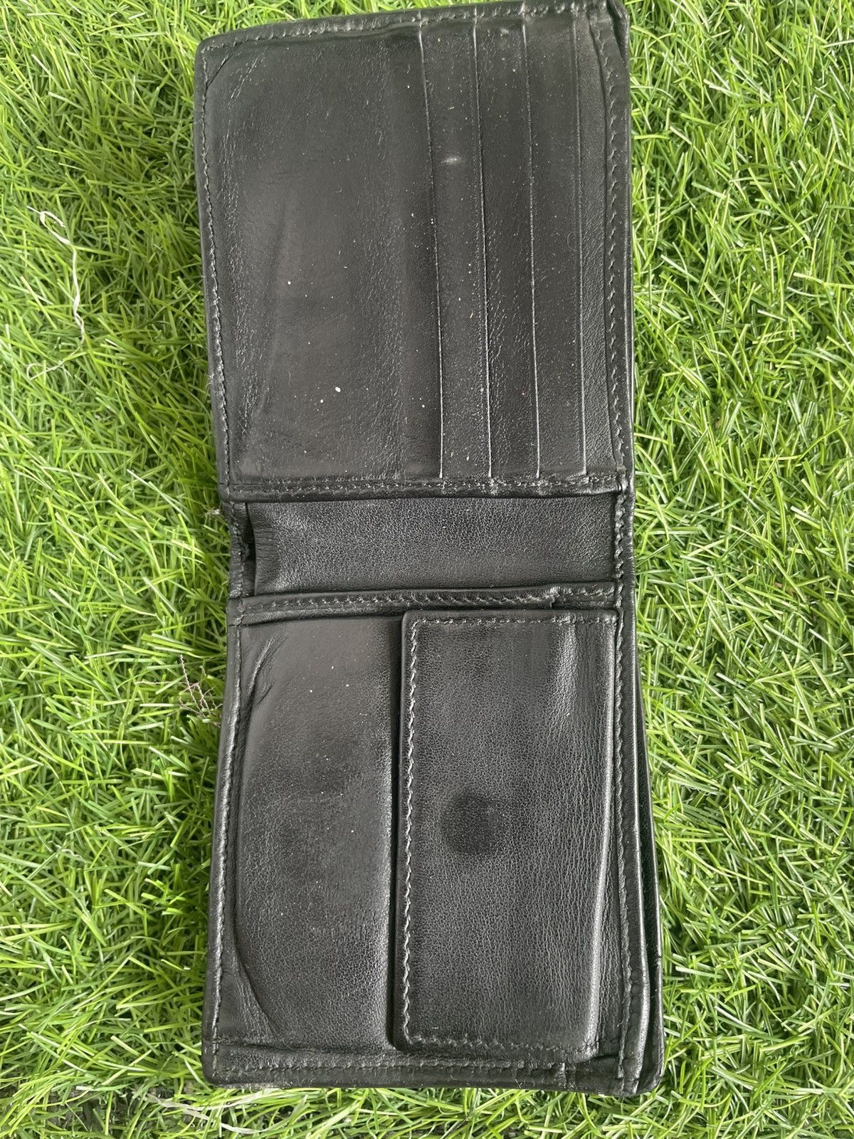 Gucci Authentic GUCCI BI-Fold wallet Size ONE SIZE - 3 Thumbnail
