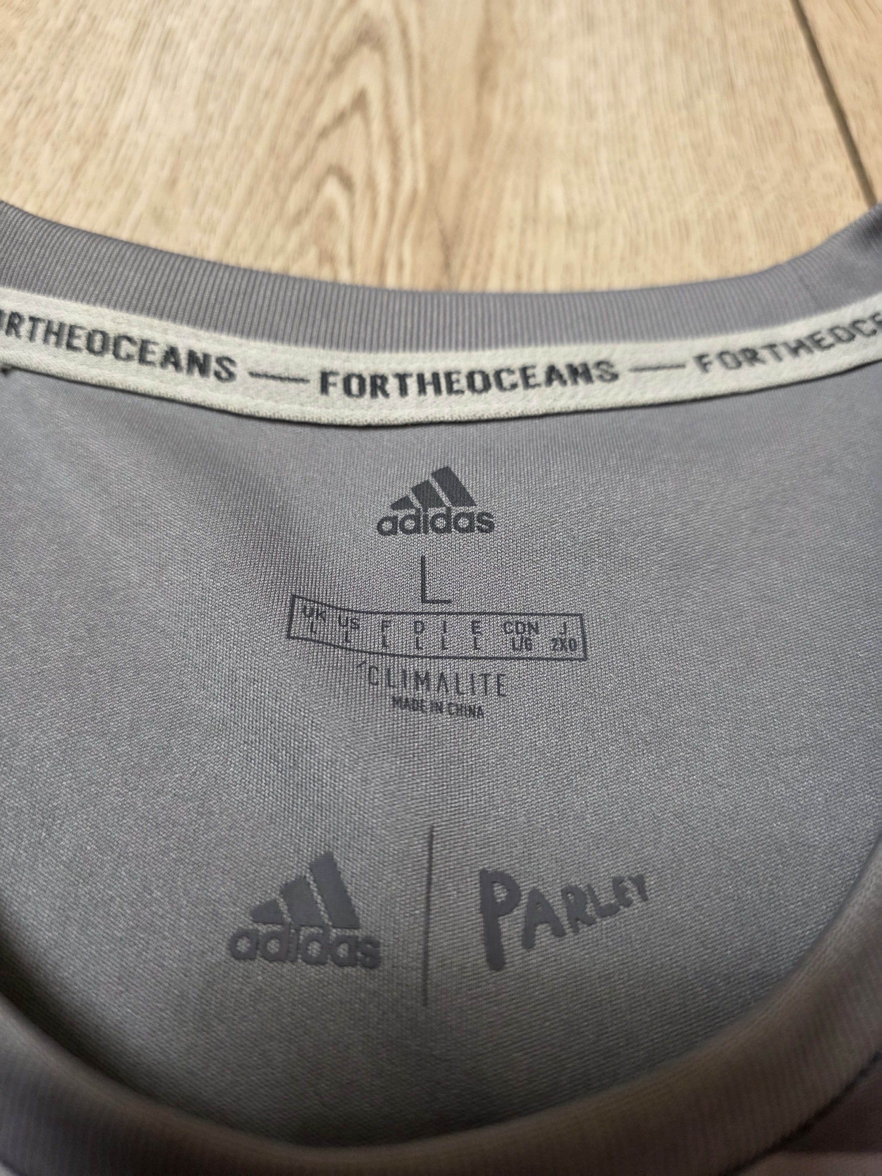 Adidas MANCHESTER UNITED 2017 TRAINING FOOTBALL SHIRT SOCCER JERSEY Size US L / EU 52-54 / 3 - 5 Thumbnail