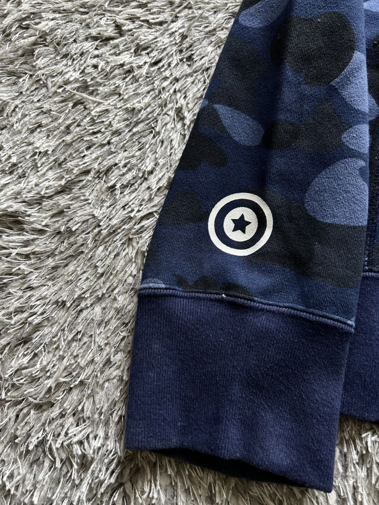 Bape 💥RARE💥 BAPE SHARK BLUE CAMO SWEATSHIRT Size US L / EU 52-54 / 3 - 7 Thumbnail