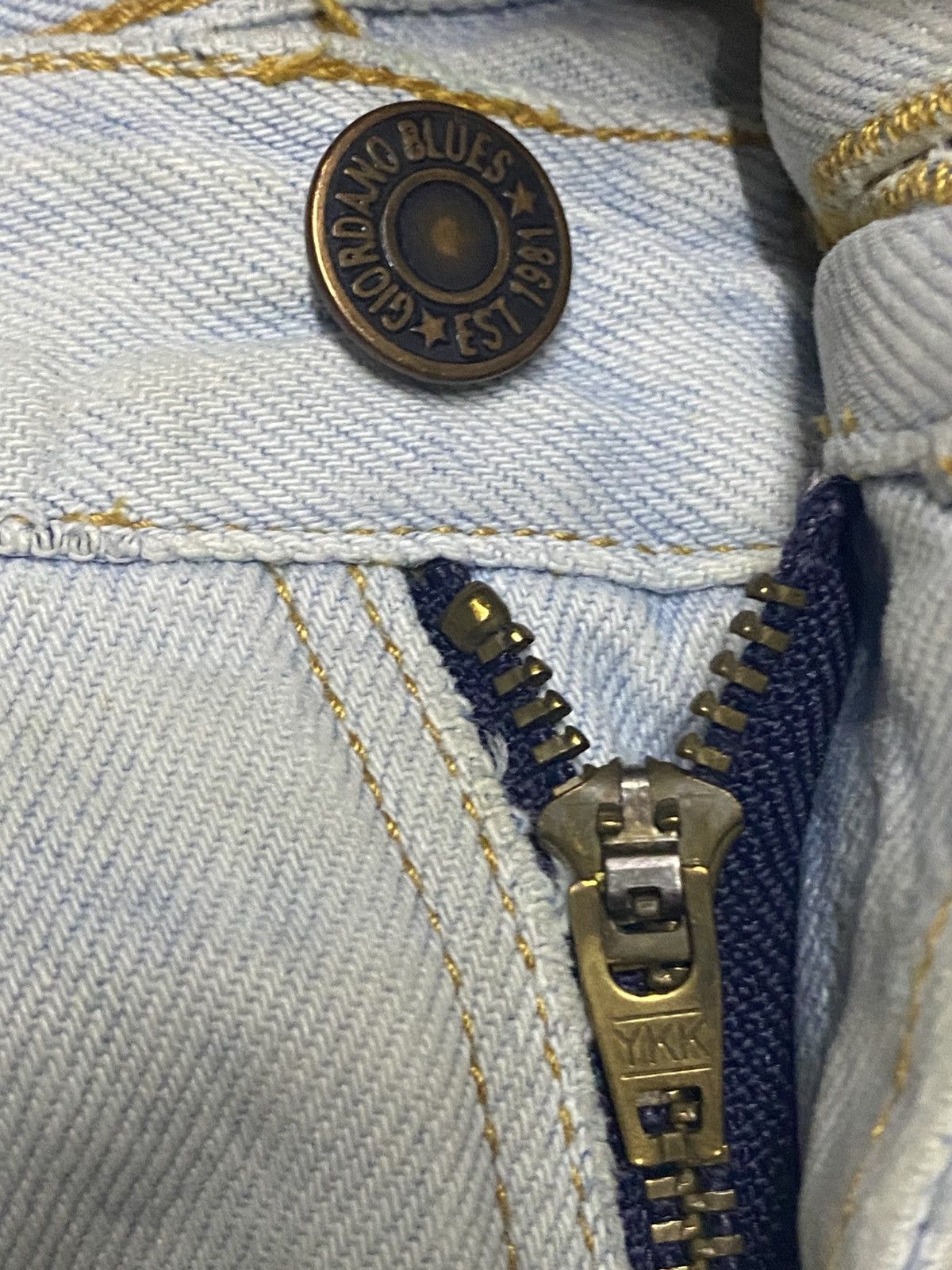 Vintage Vintage Giordano Blue Light Wash Rusty Loose Jeans Size US 30 / EU 46 - 12 Thumbnail