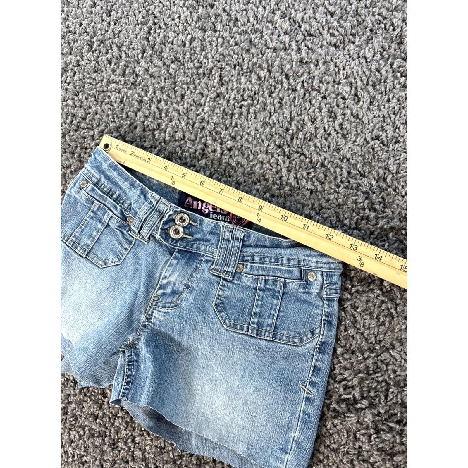 Vintage VINTAGE Angels Cut-Off Shorts Womens 24 Light Wash Denim Cotton 90s Angel Stretch Front Pocket Blues Womens 24s 90s Size 42" / US 20 - 3 Thumbnail