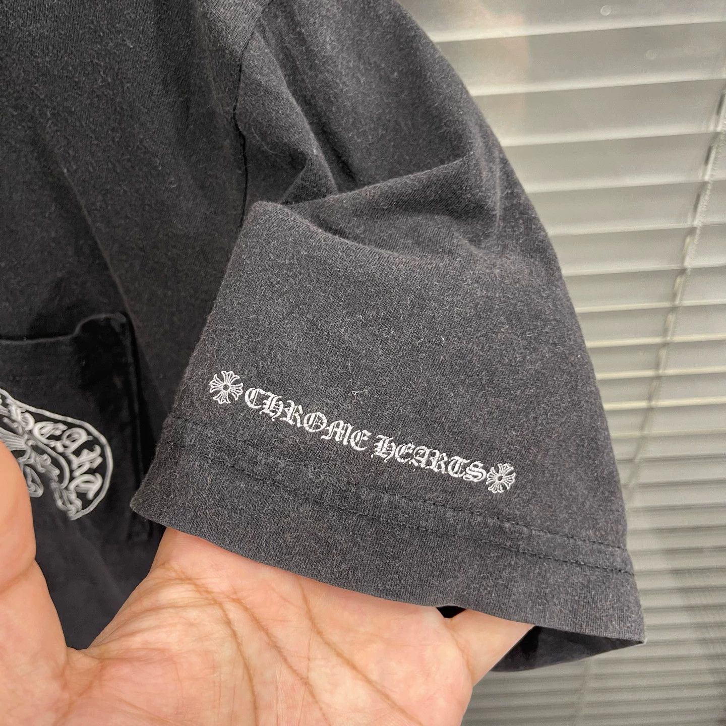 Chrome Hearts Chrome Hearts Classic Back Cross Short Sleeve L 9/10 Size US L / EU 52-54 / 3 - 5 Thumbnail