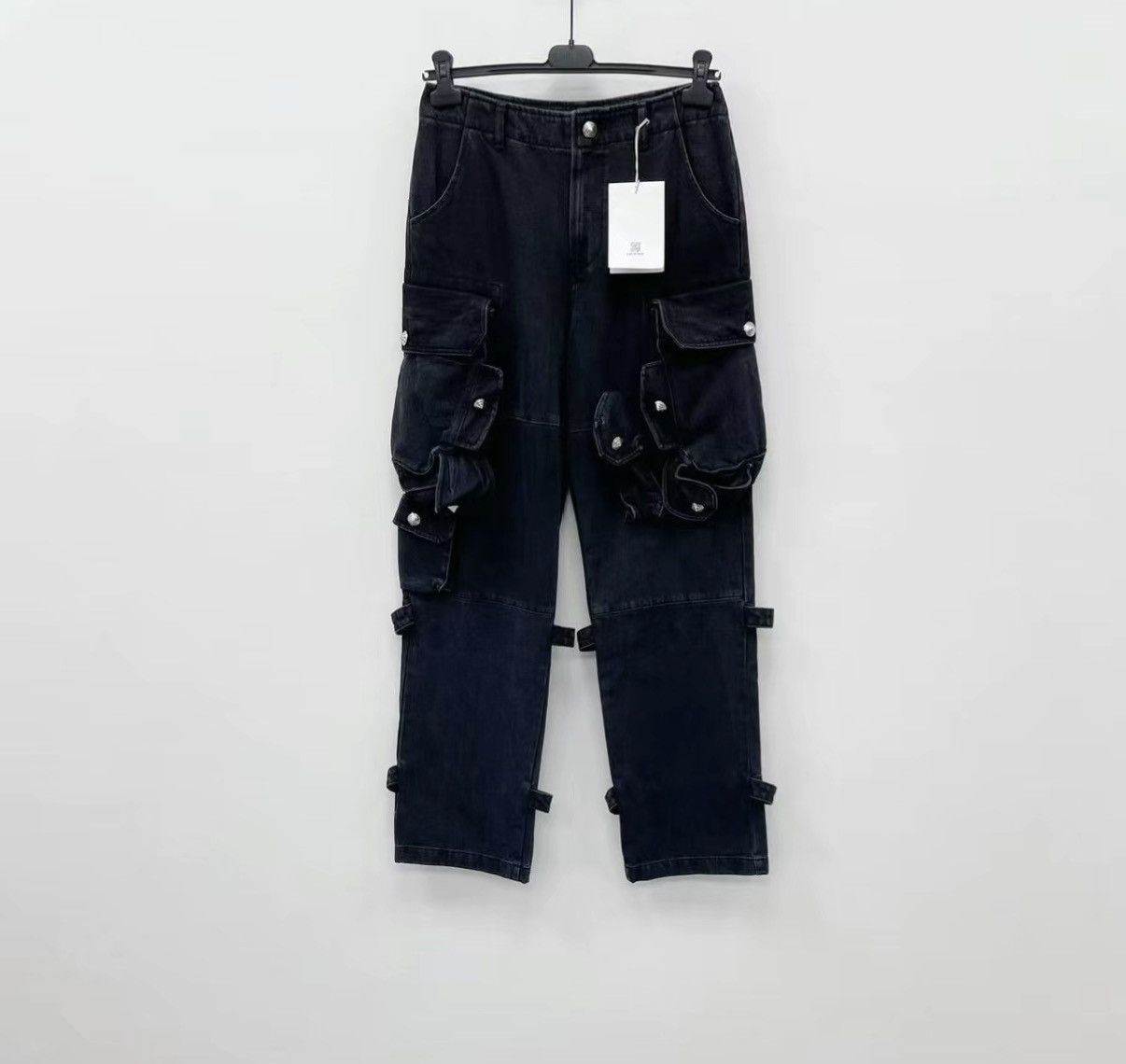 WE11DONE WE11DONE 100% Cotton Relaxed Fit Cargo Jeans J30 Size US 34 / EU 50 - 1 Thumbnail