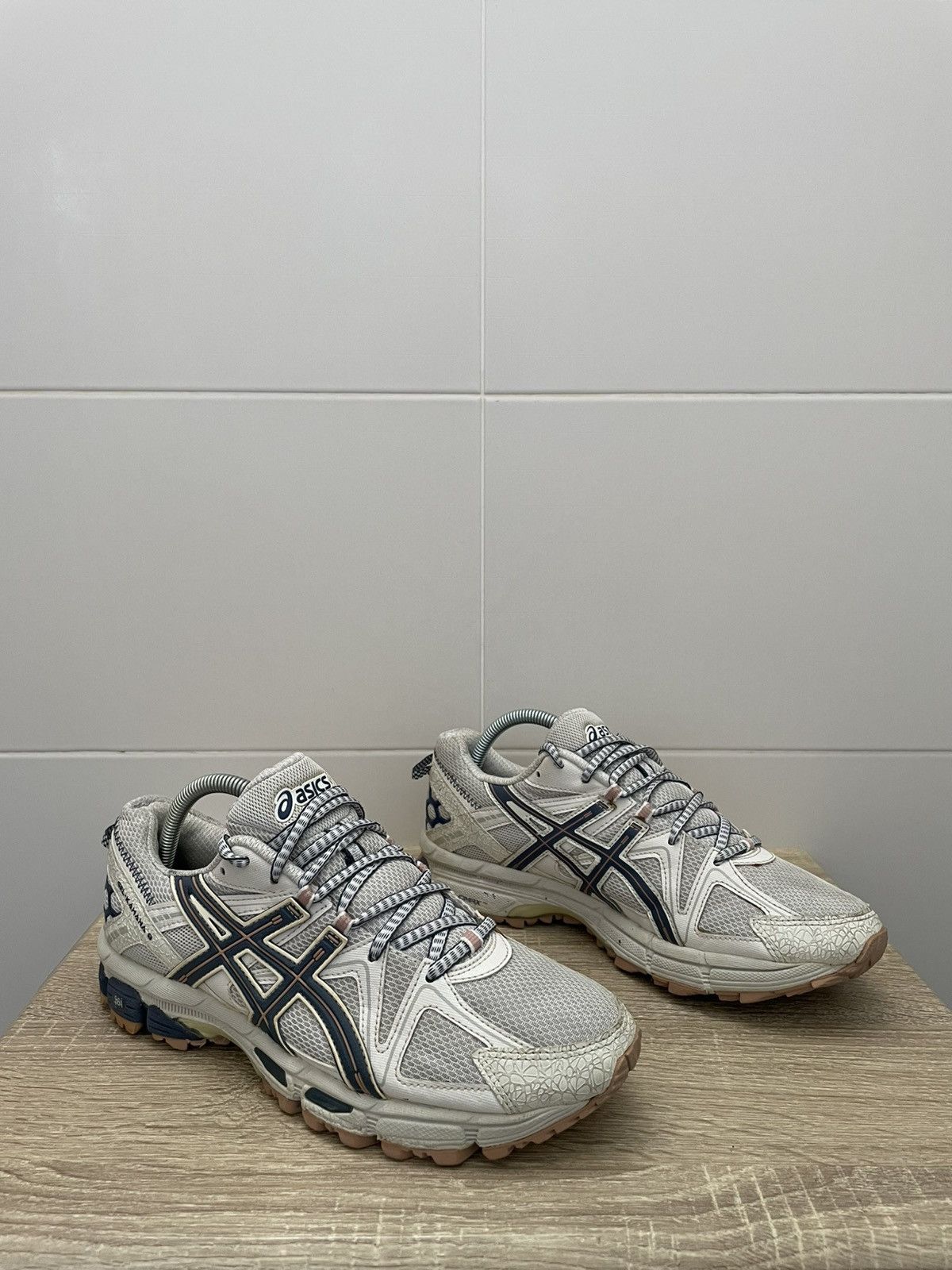Asics Asics Gel Kamana 8 Size US 8 / EU 41 - 4 Thumbnail