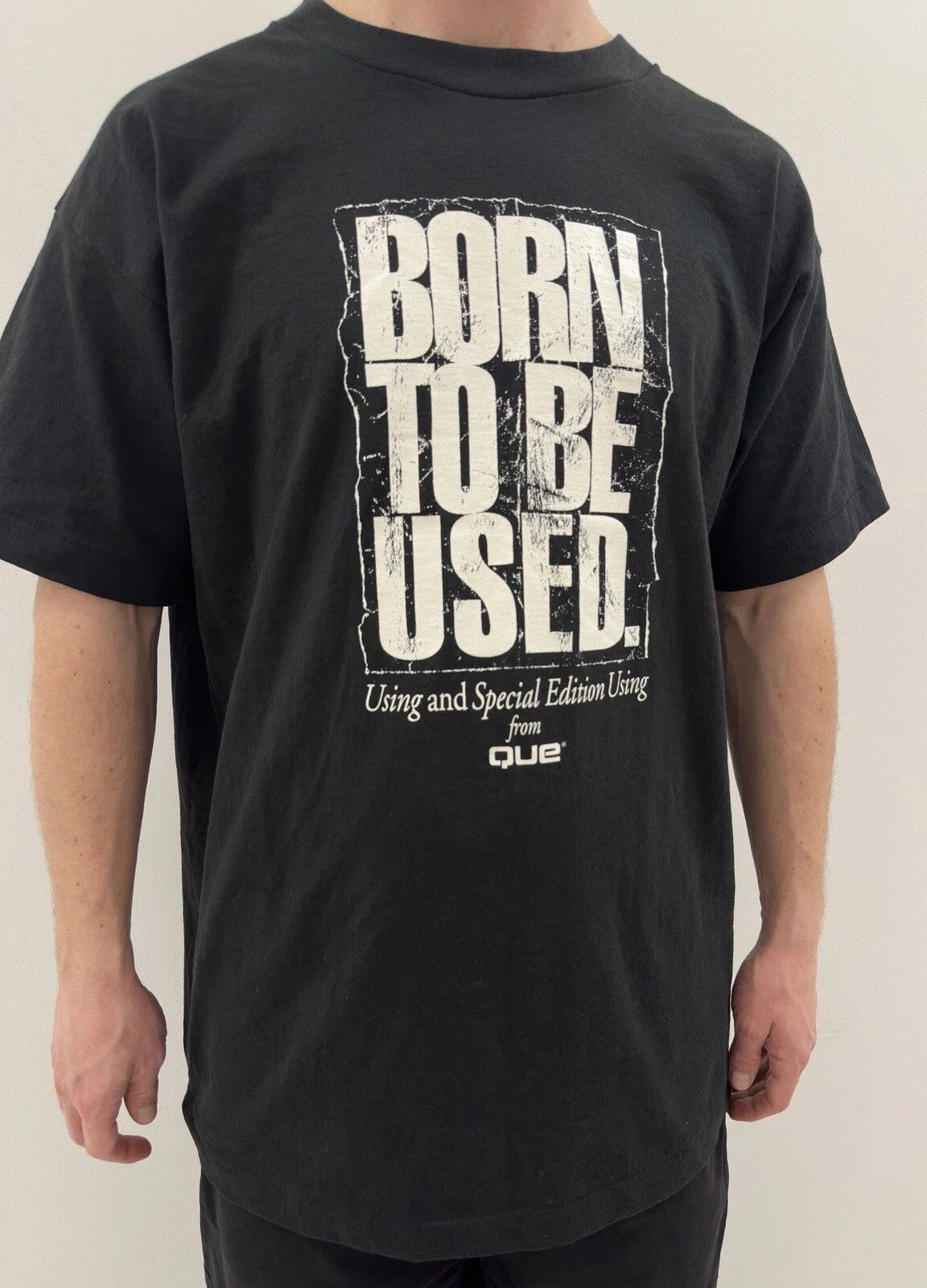 Fruit Of The Loom Vintage Screen Star 1990s Born to be used Que Shirt Single Size US XL / EU 56 / 4 - 5 Thumbnail