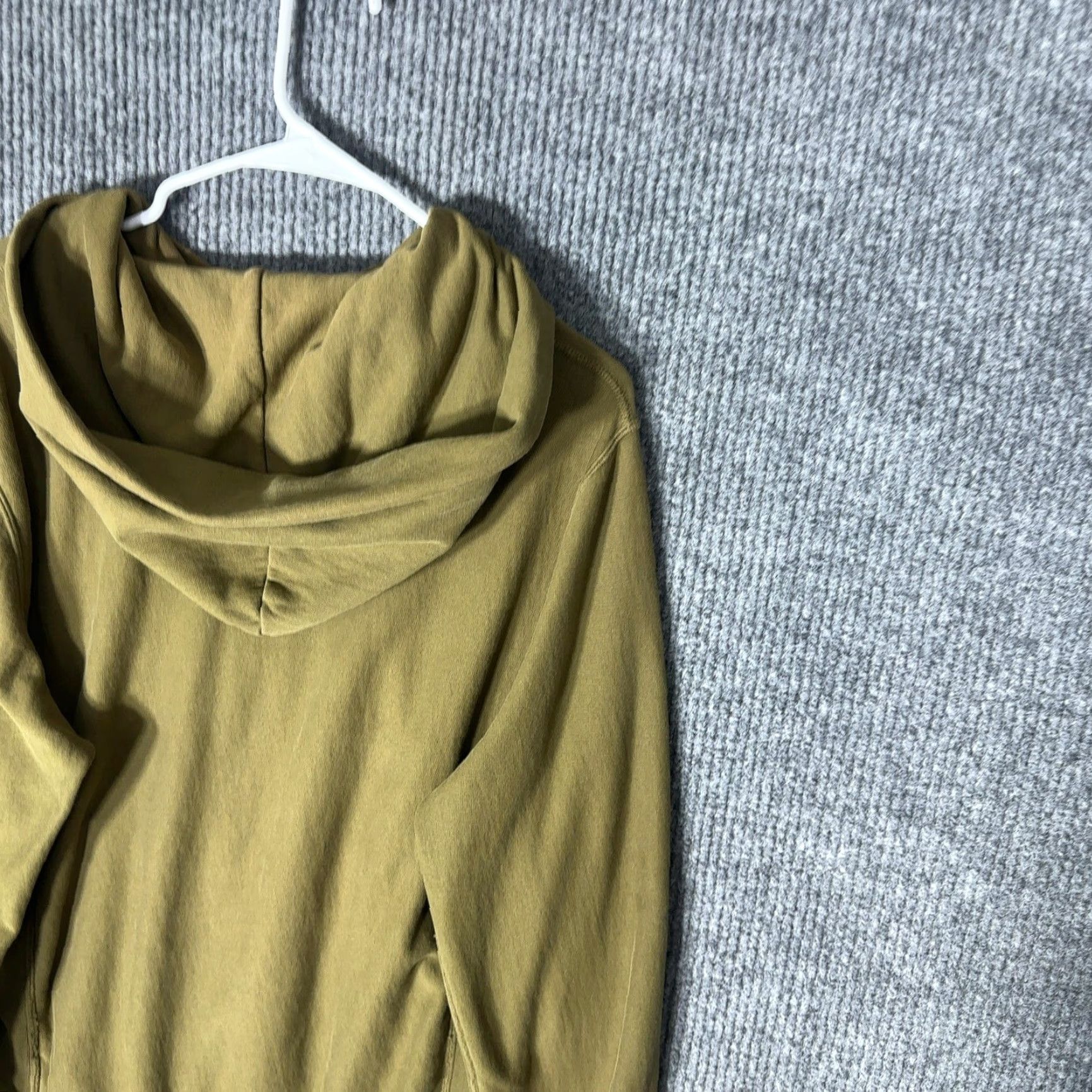 Champion Champion x Todd Snyder Hoodie Mens M Olive Green Reverse Weave Pullover Hoodie, Heavyweight, Pockets, Logo, Canadian Made, 971124415 Size US M / EU 48-50 / 2 - 5 Thumbnail
